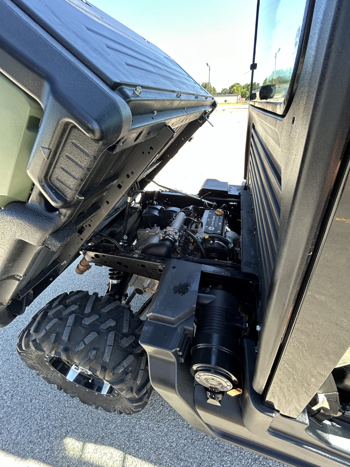 2023 John Deere XUV 835M ATVs and Utility Vehicle