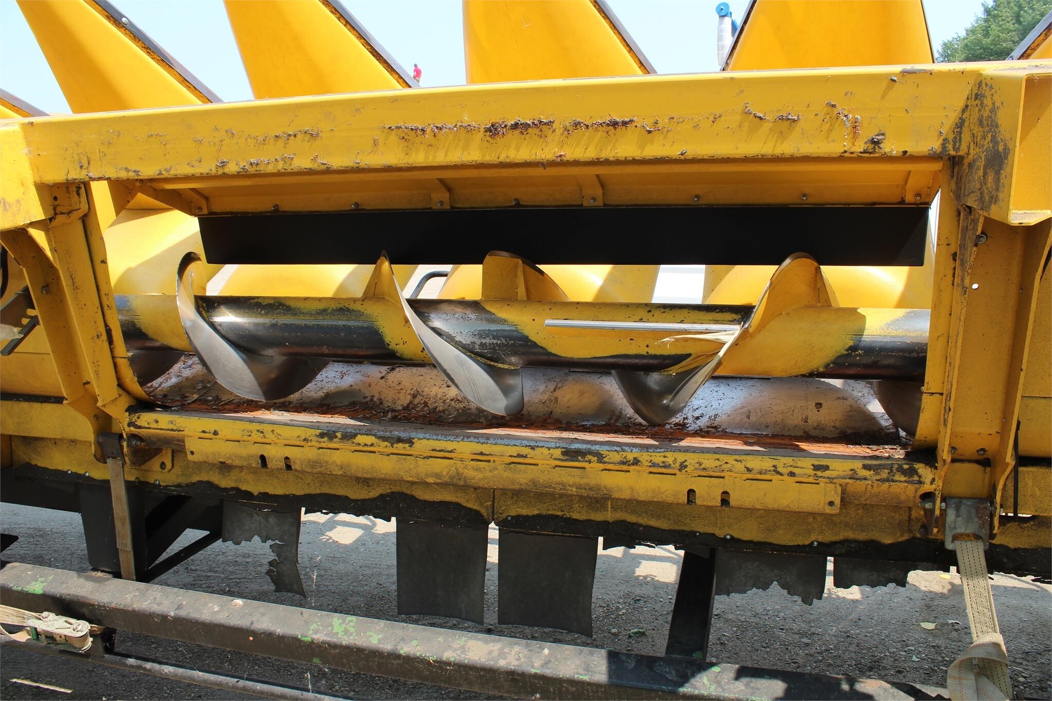 2012 New Holland 99C Corn Head