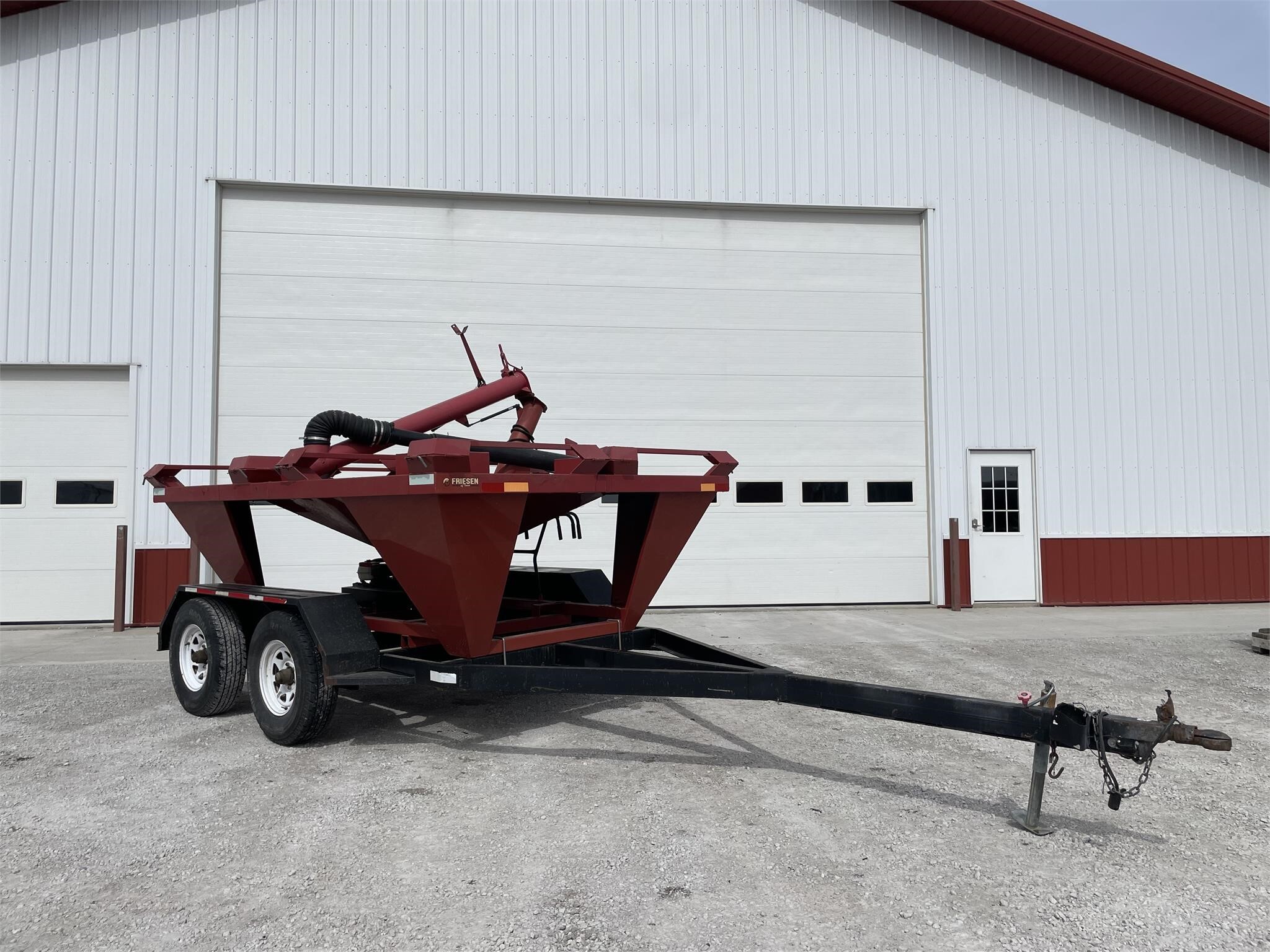  Friesen Titan 4 Seed Tender