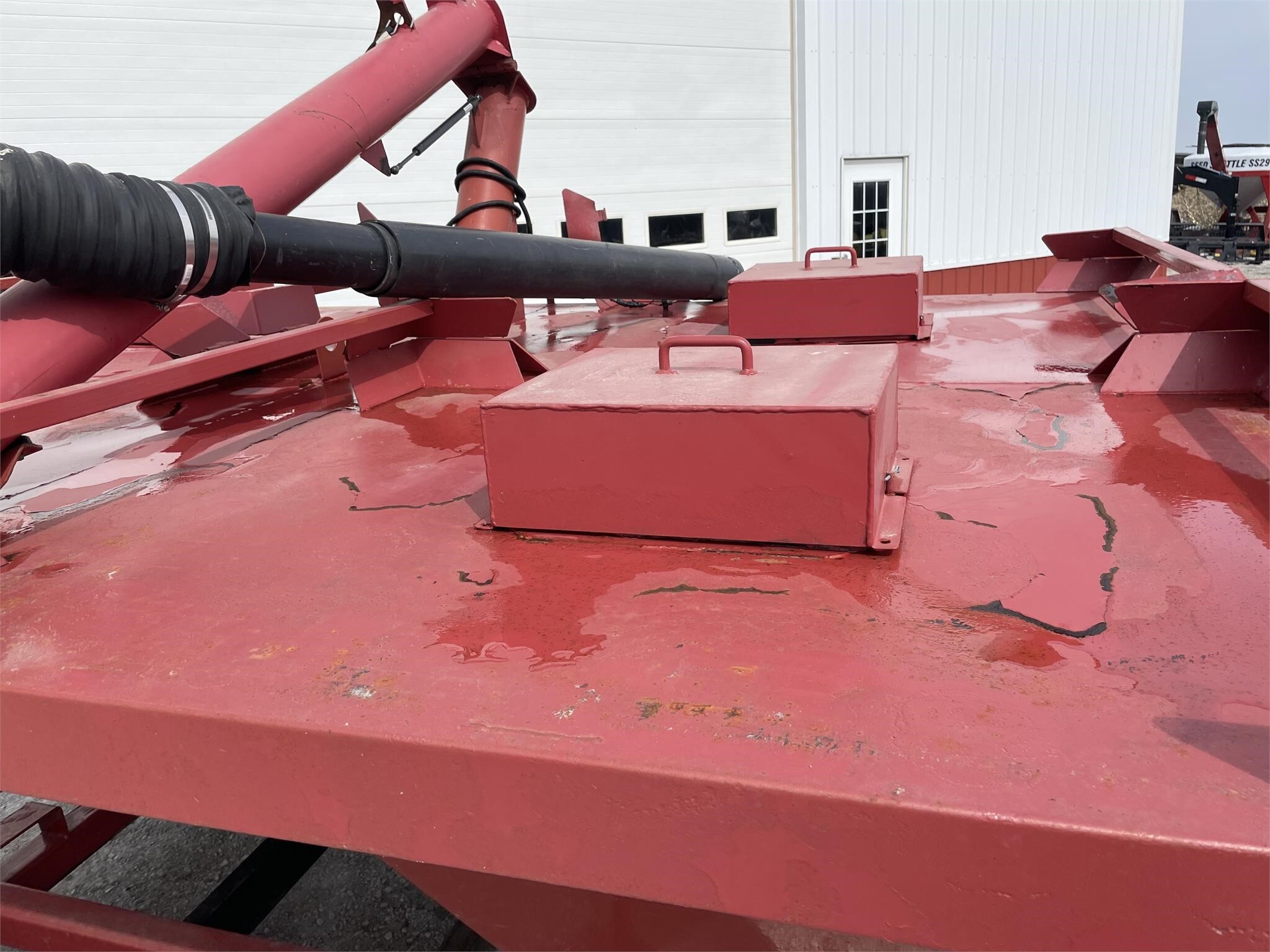  Friesen Titan 4 Seed Tender