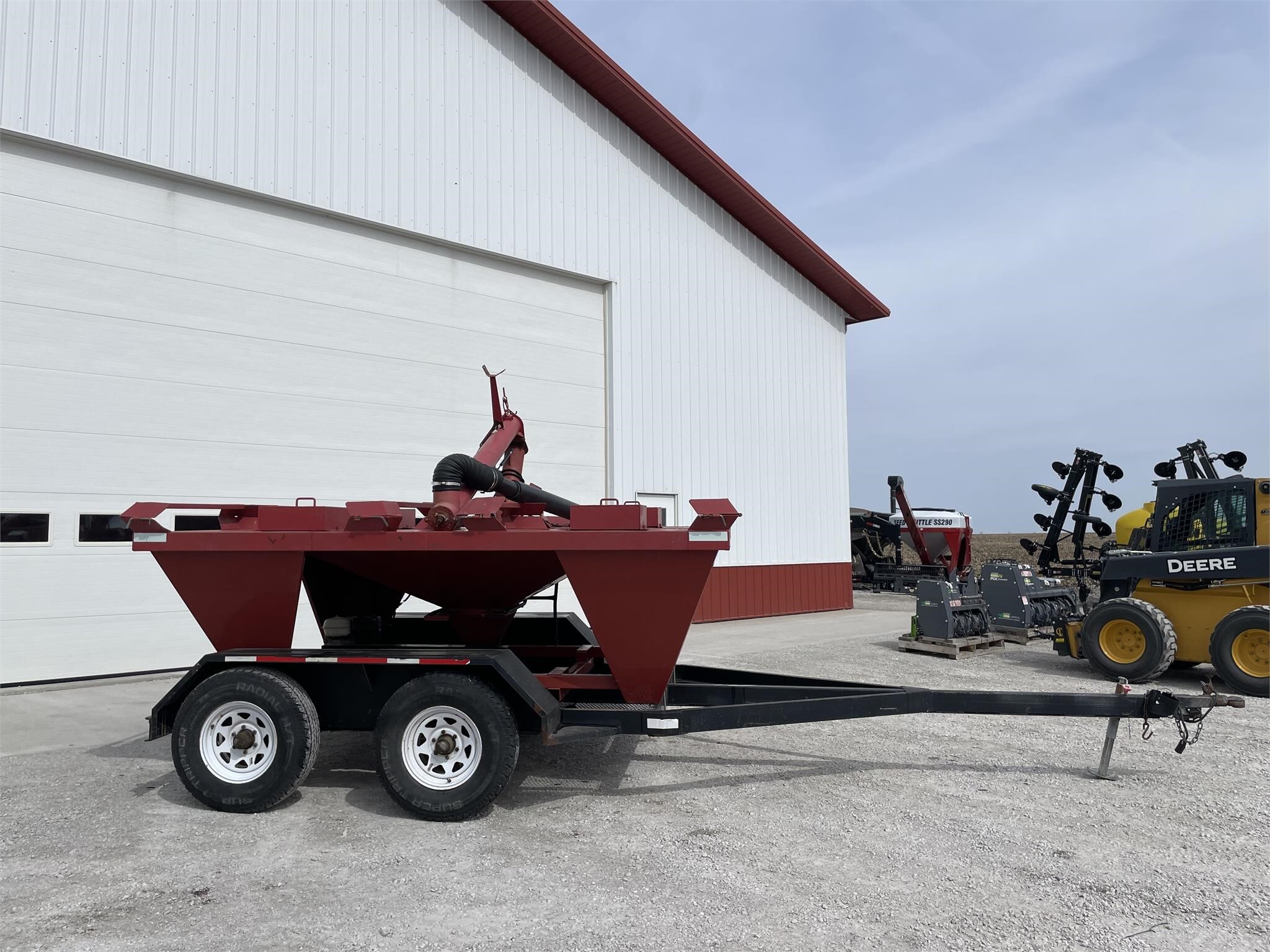  Friesen Titan 4 Seed Tender
