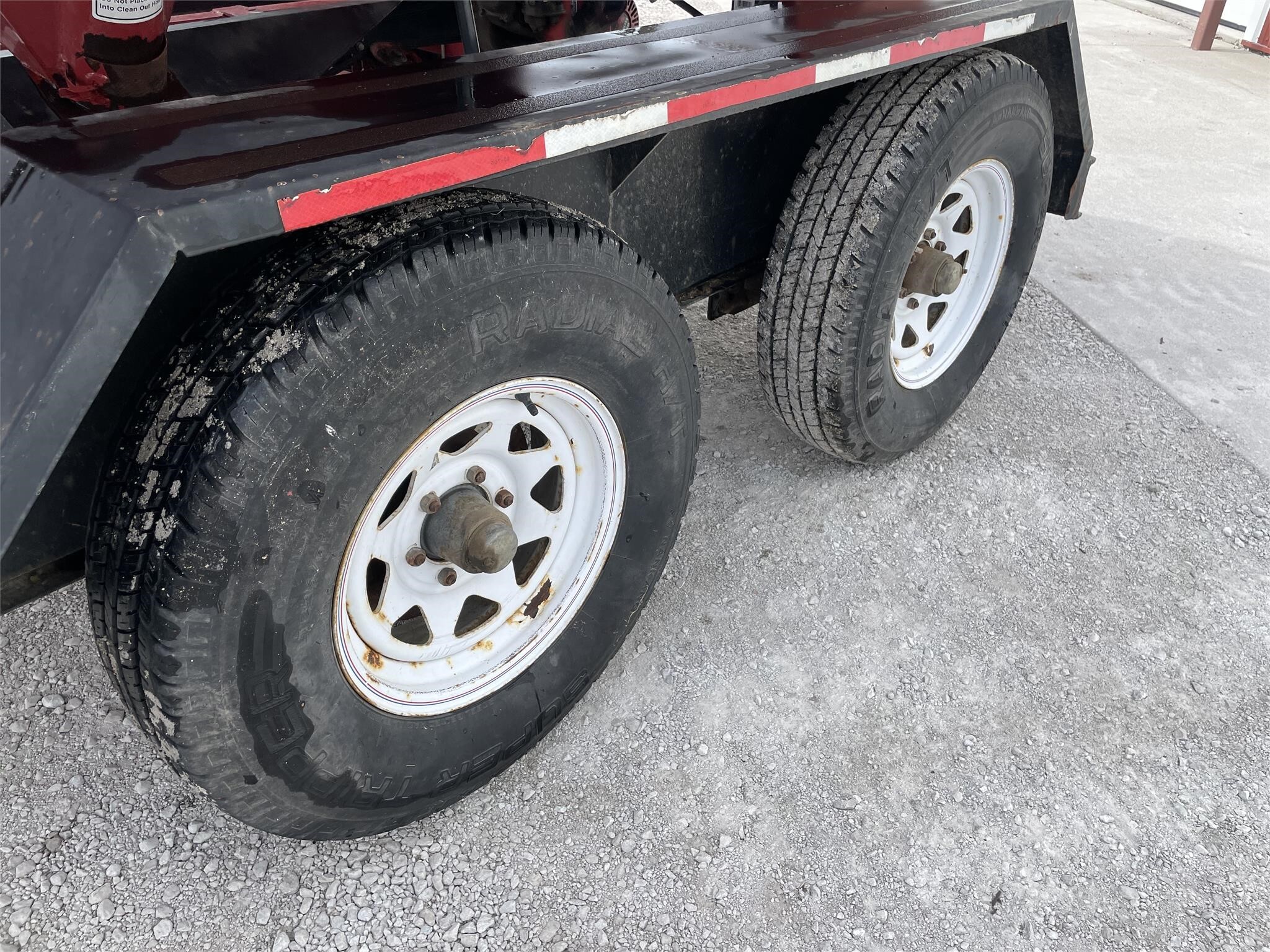  Friesen Titan 4 Seed Tender