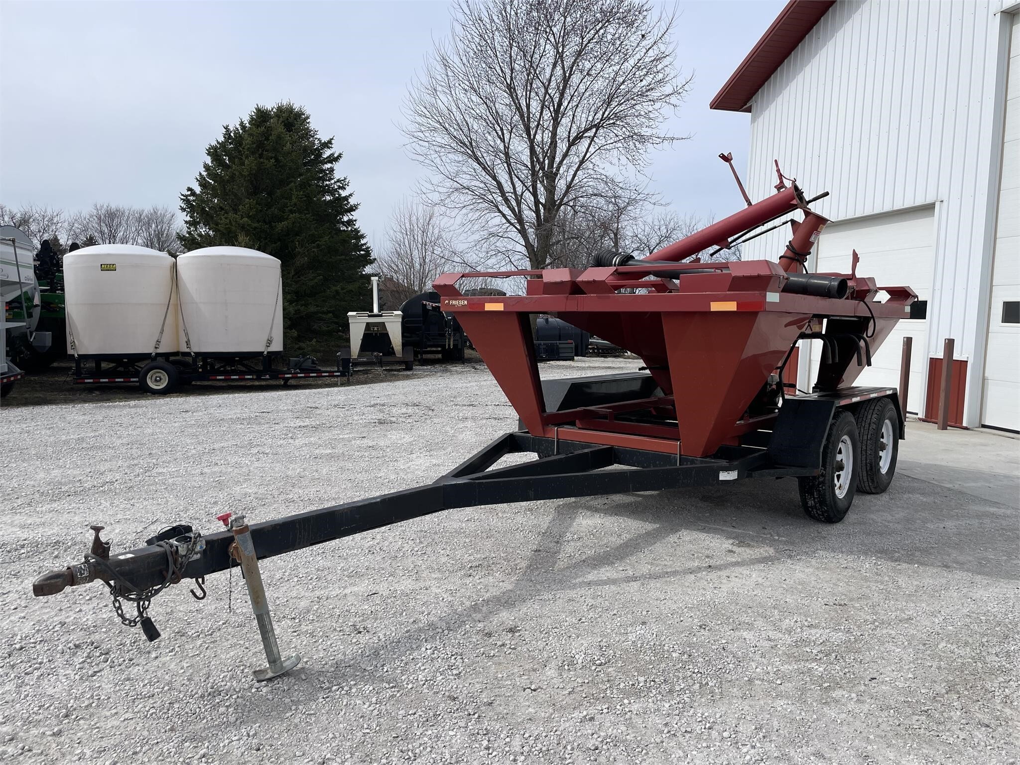  Friesen Titan 4 Seed Tender
