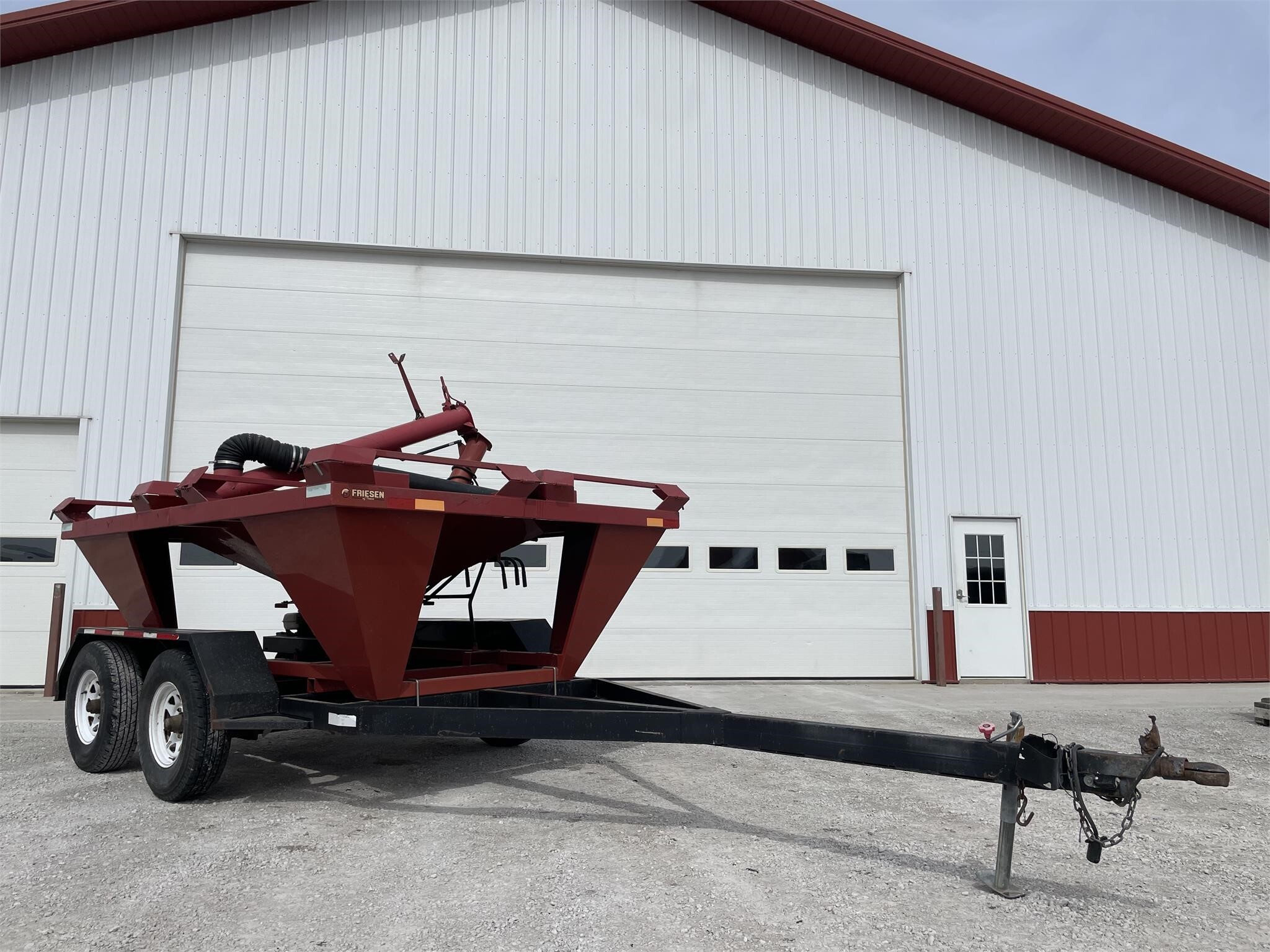  Friesen Titan 4 Seed Tender