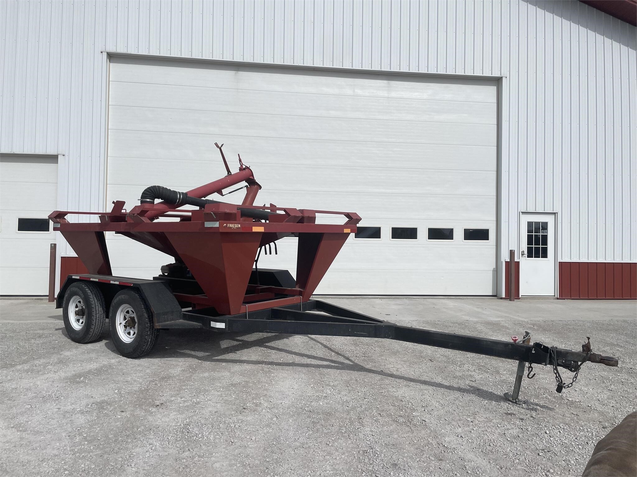  Friesen Titan 4 Seed Tender