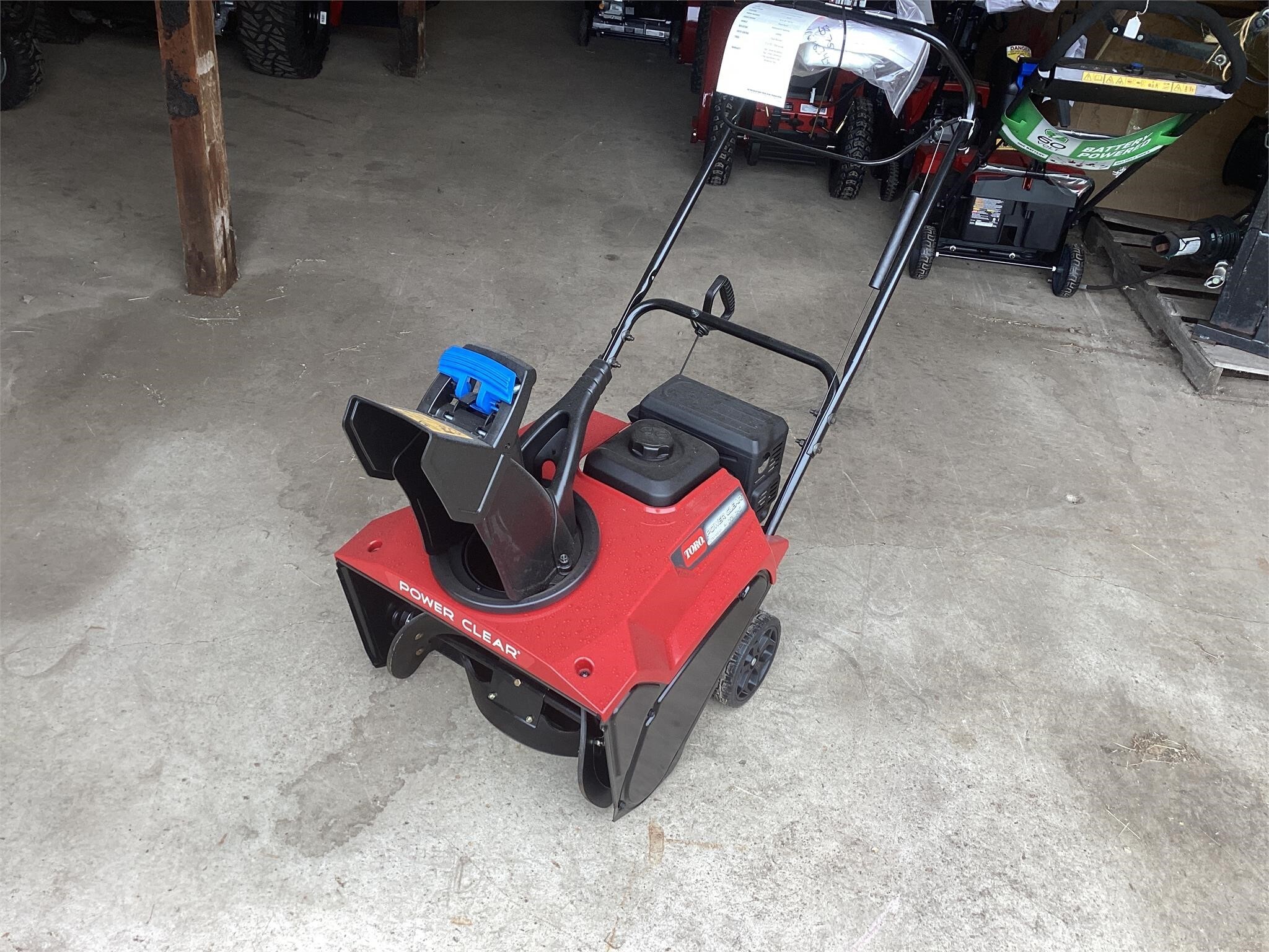 2023 Toro POWER CLEAR 721 R-C Snow Blower