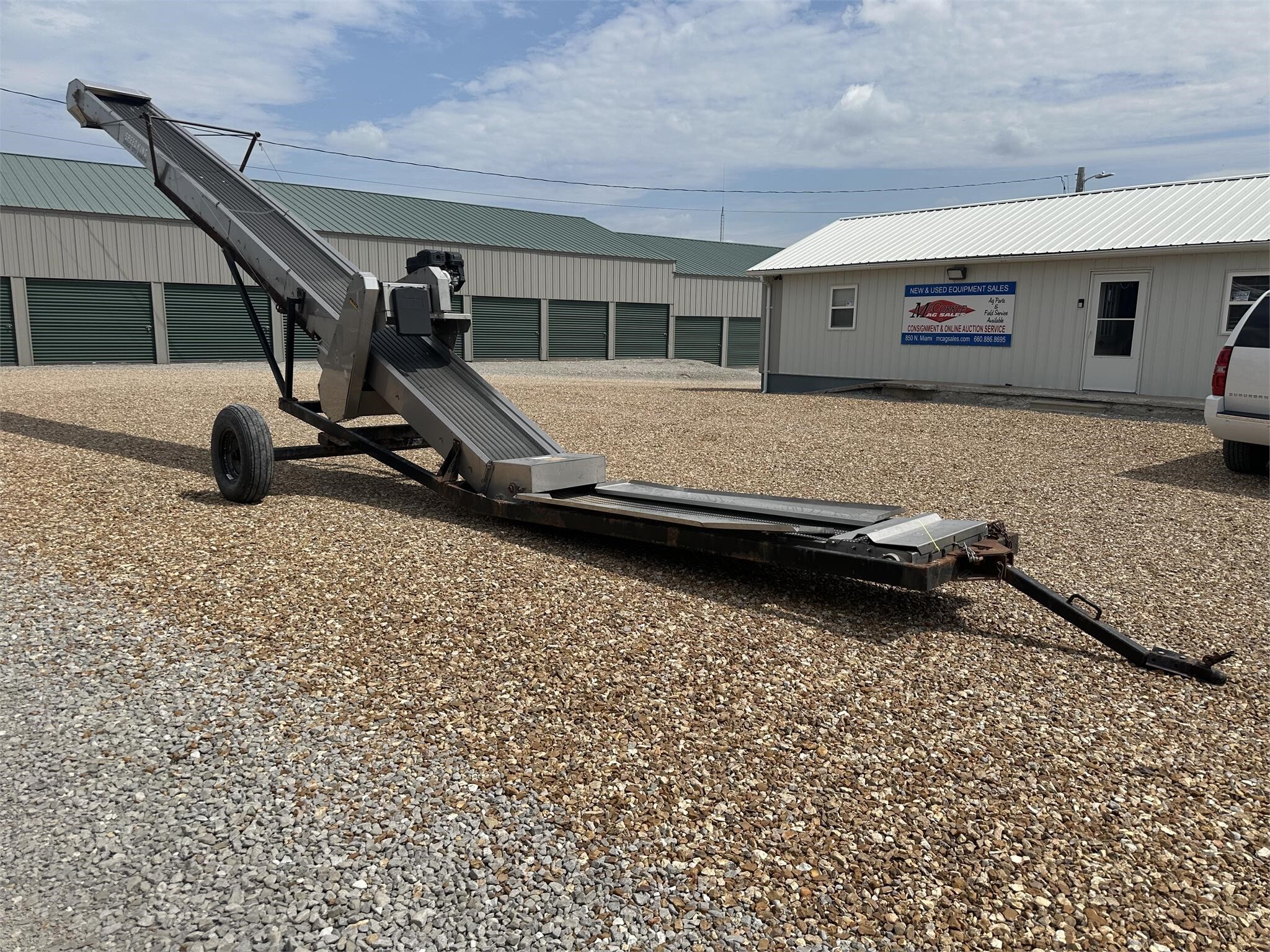  Speed King FL8x37 Augers and Conveyor