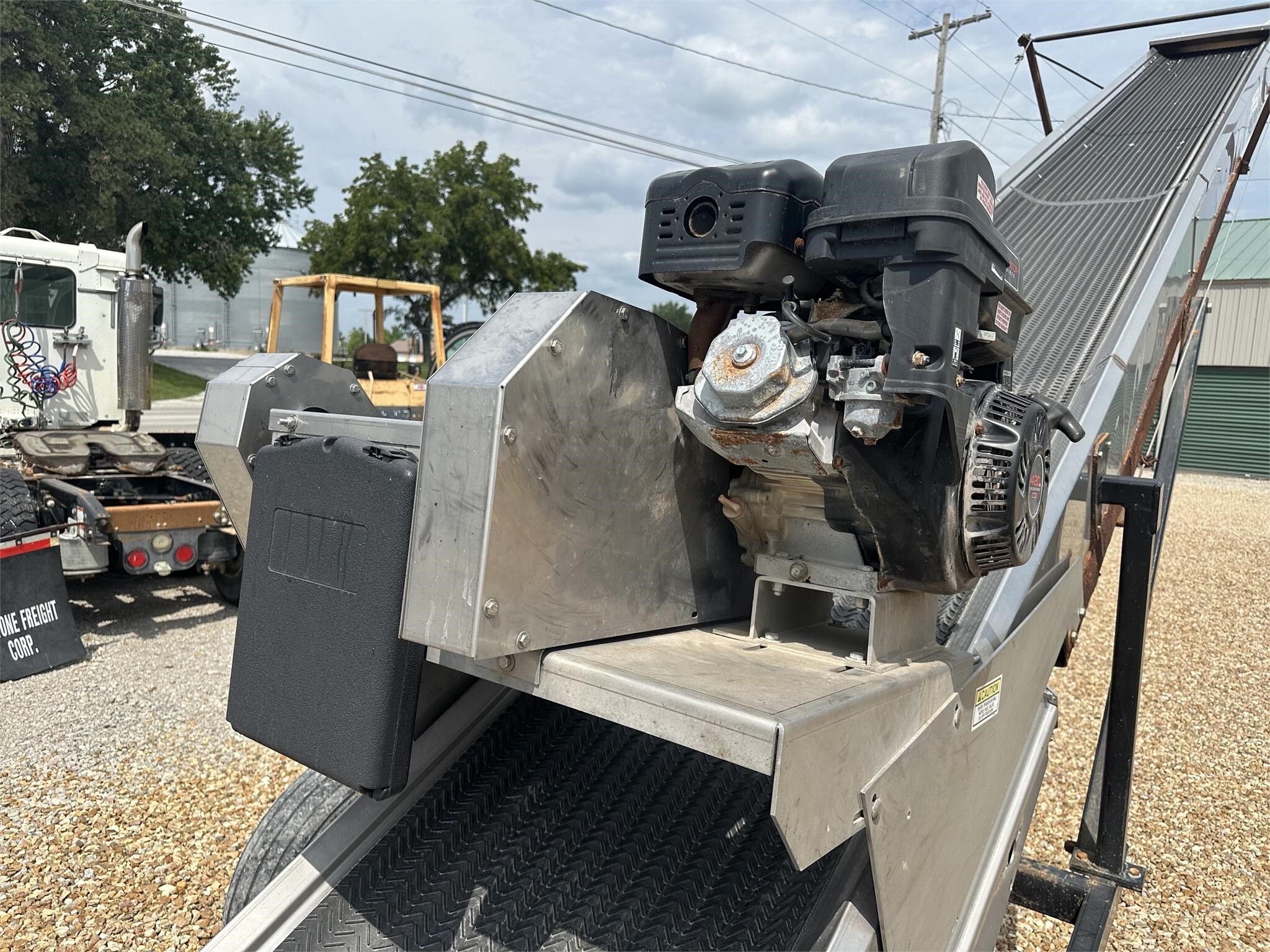  Speed King FL8x37 Augers and Conveyor