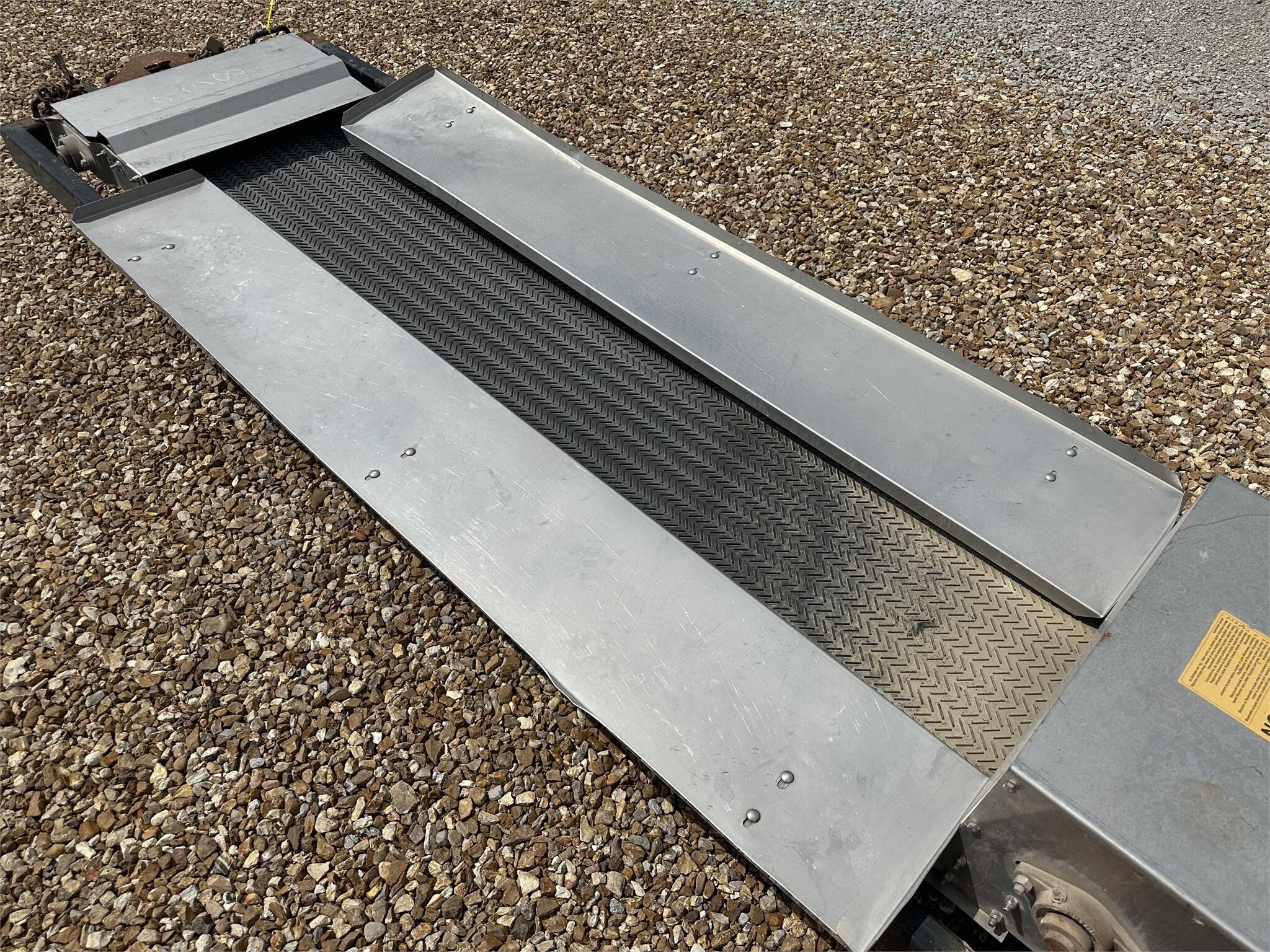  Speed King FL8x37 Augers and Conveyor