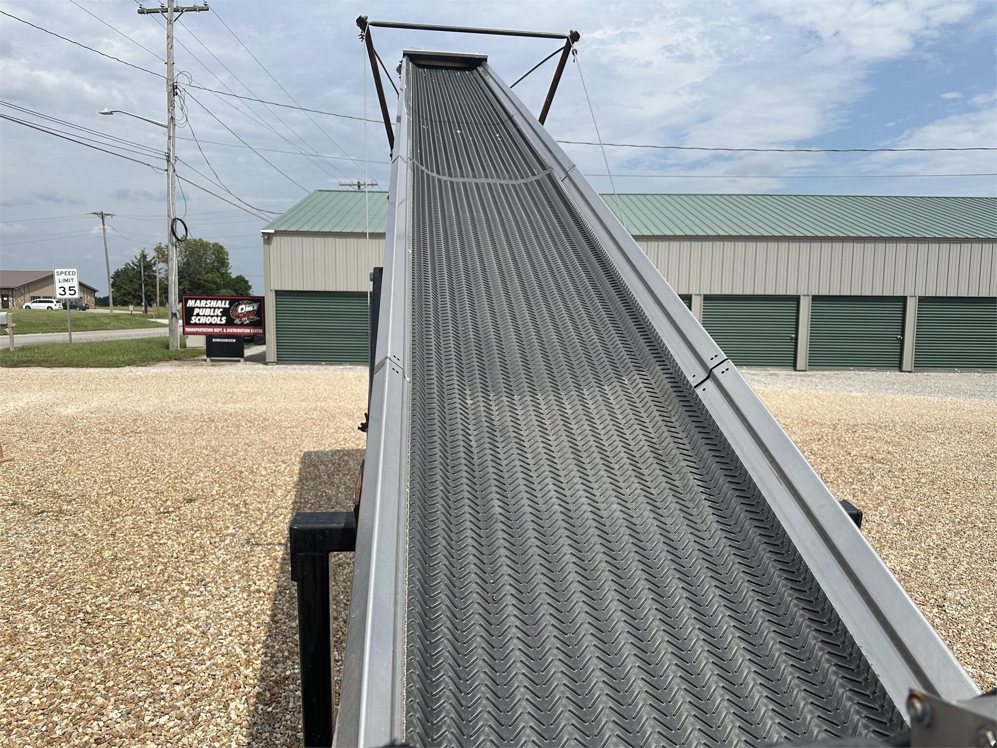  Speed King FL8x37 Augers and Conveyor