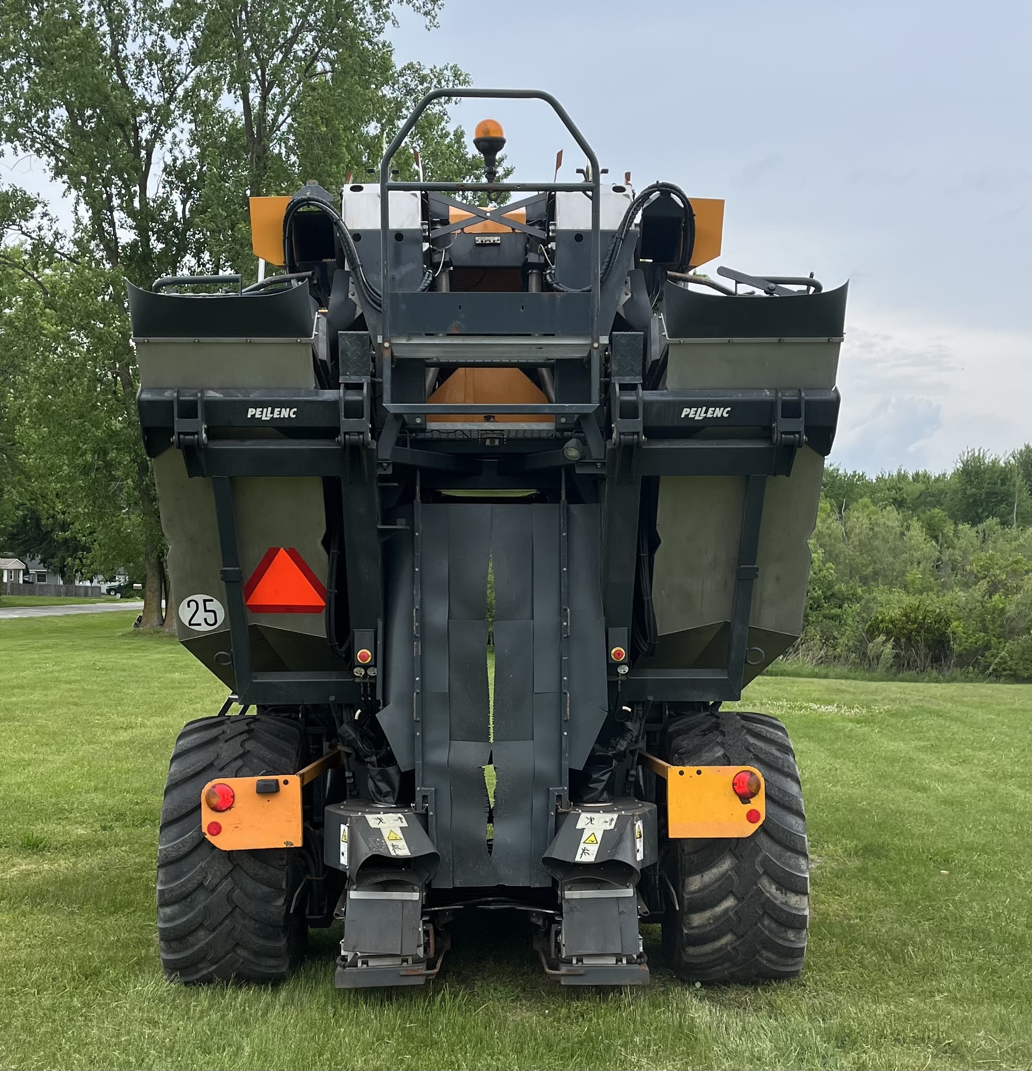 2013 Pellenc 8590 Orchard / Vineyard Equipment