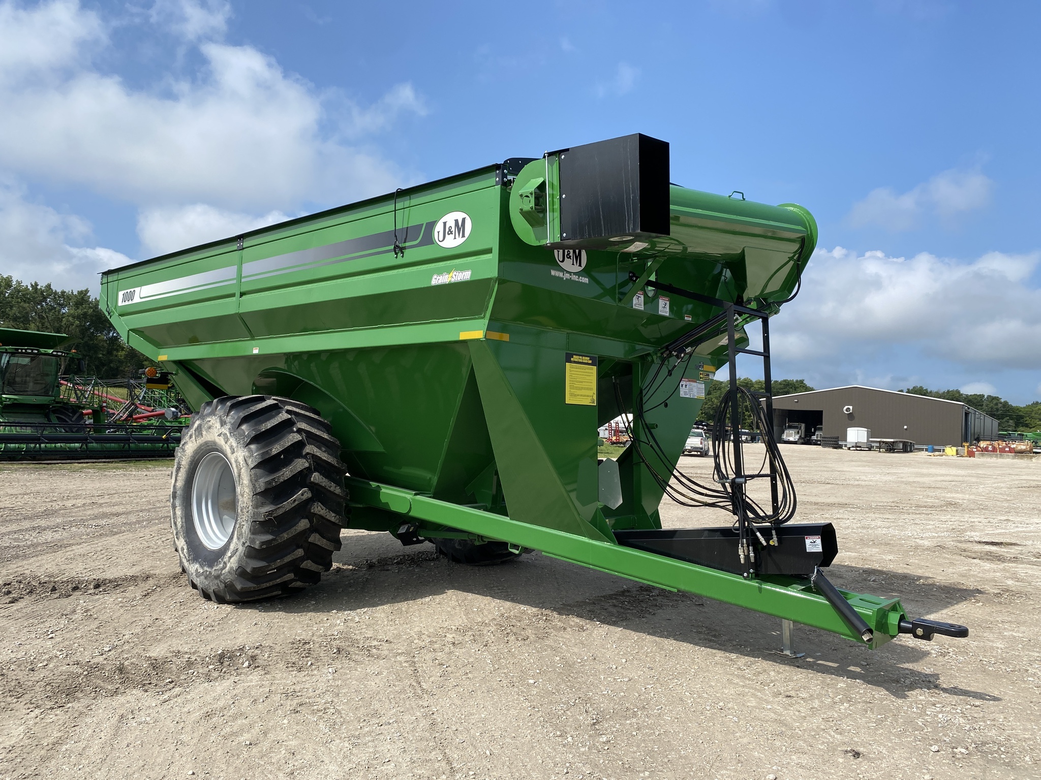 2023 J&M 1000-20 Grain Cart