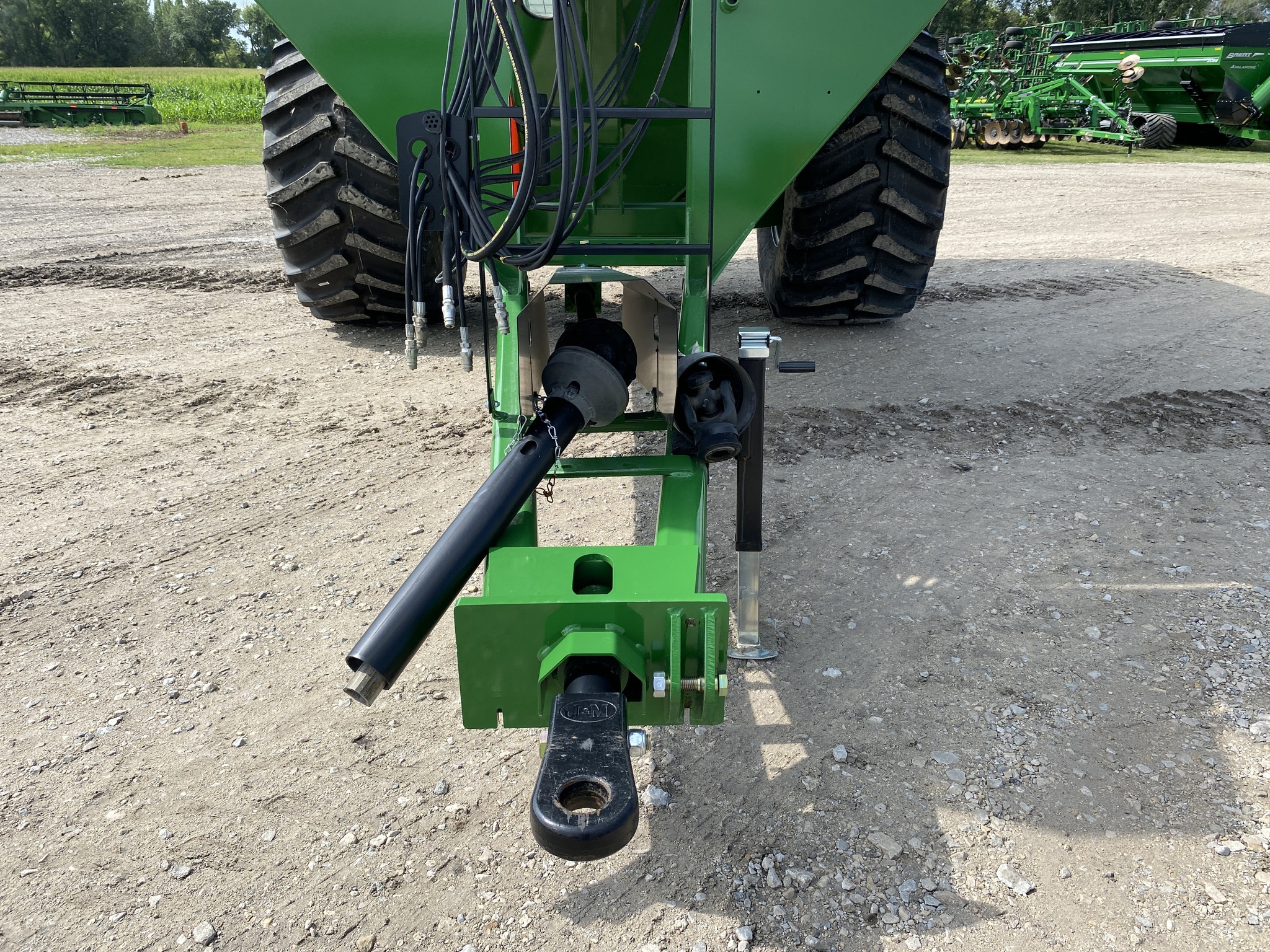 2023 J&M 1000-20 Grain Cart