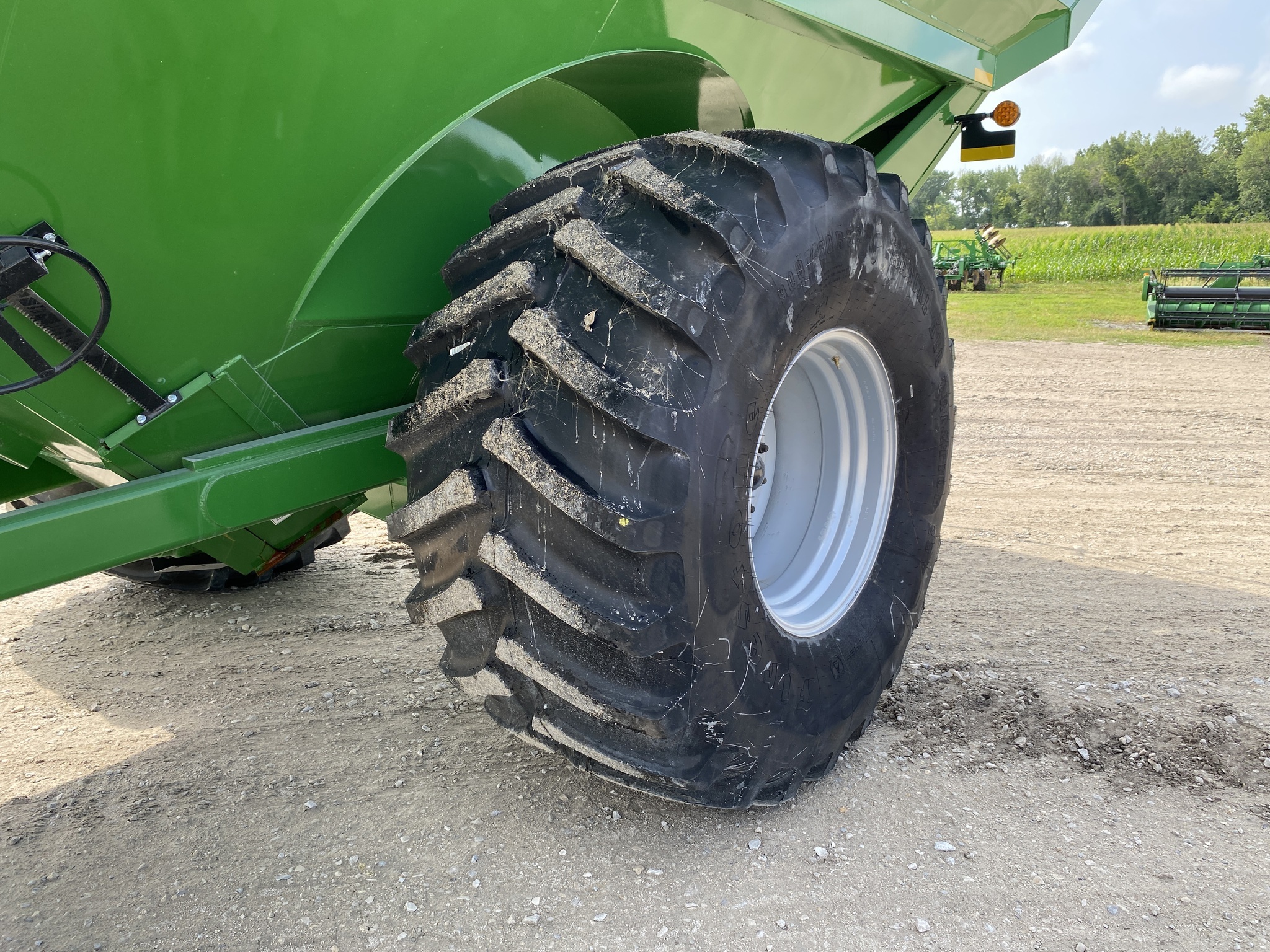 2023 J&M 1000-20 Grain Cart