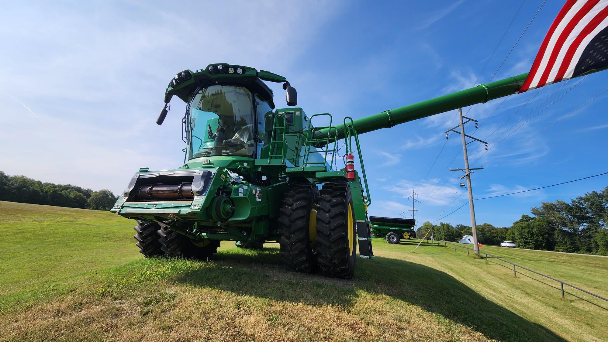 2023 John Deere S790 Combine
