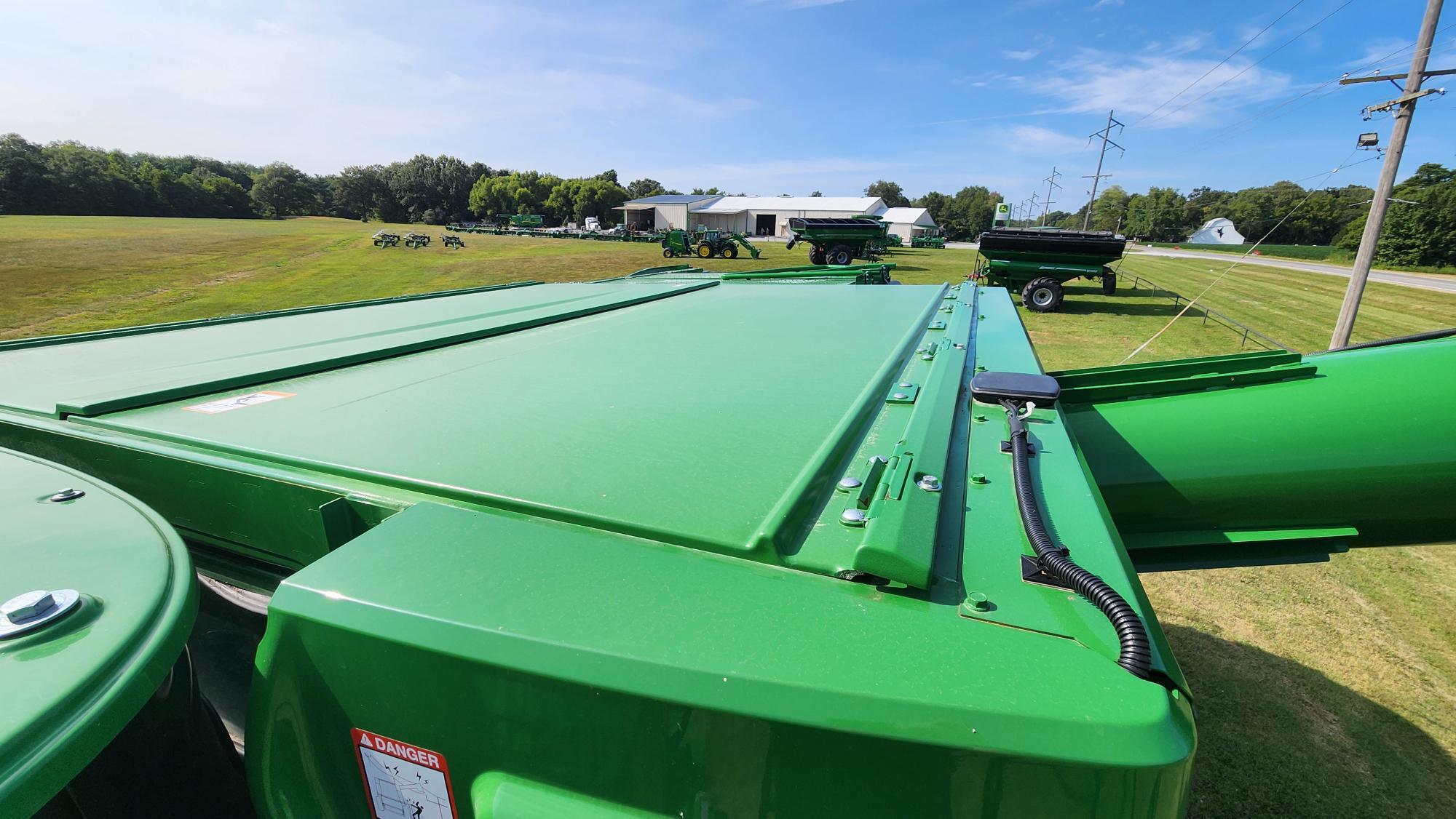 2023 John Deere S790 Combine