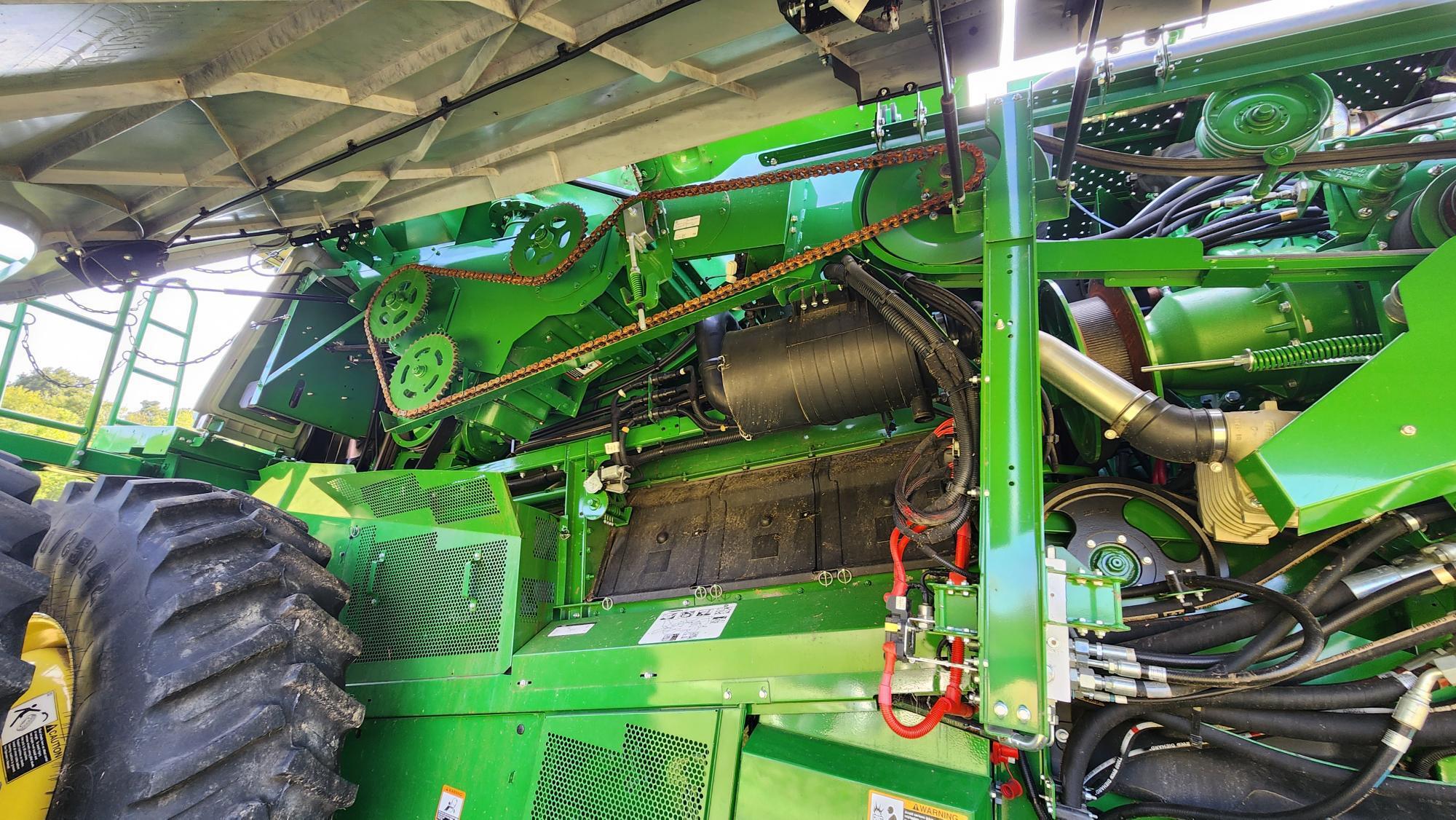 2023 John Deere S790 Combine