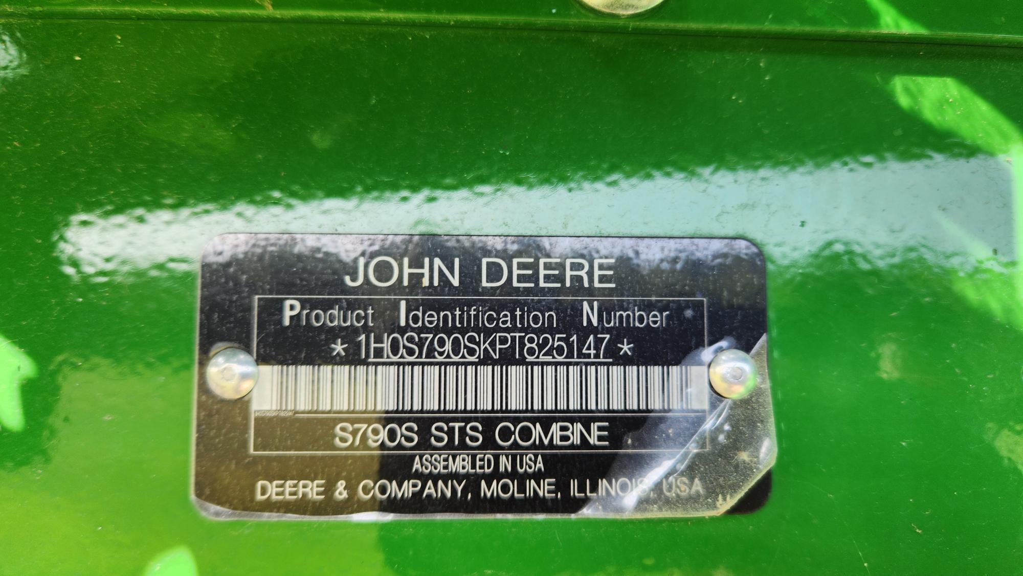 2023 John Deere S790 Combine