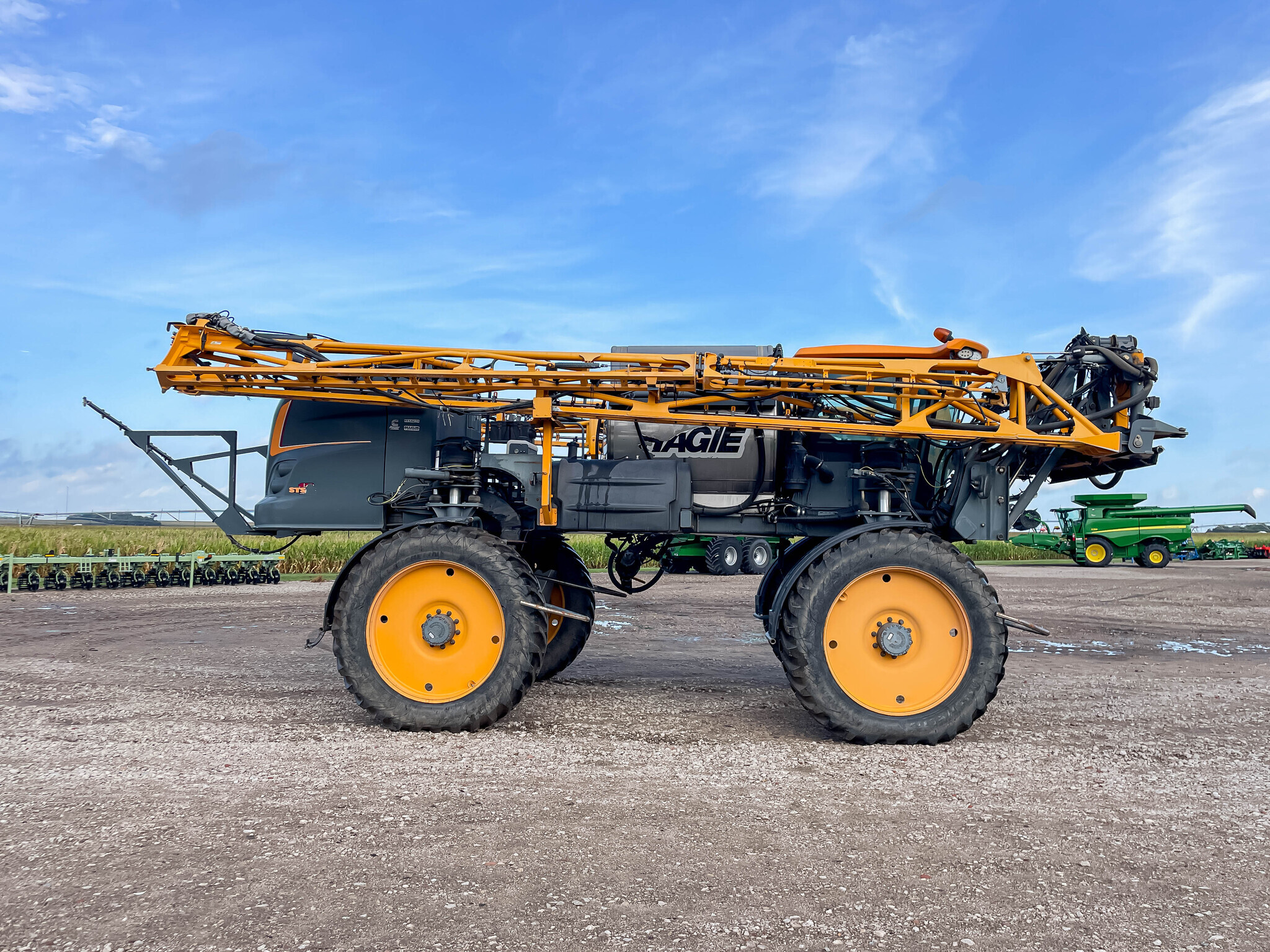 2014 Hagie STS12i Self-Propelled Sprayer