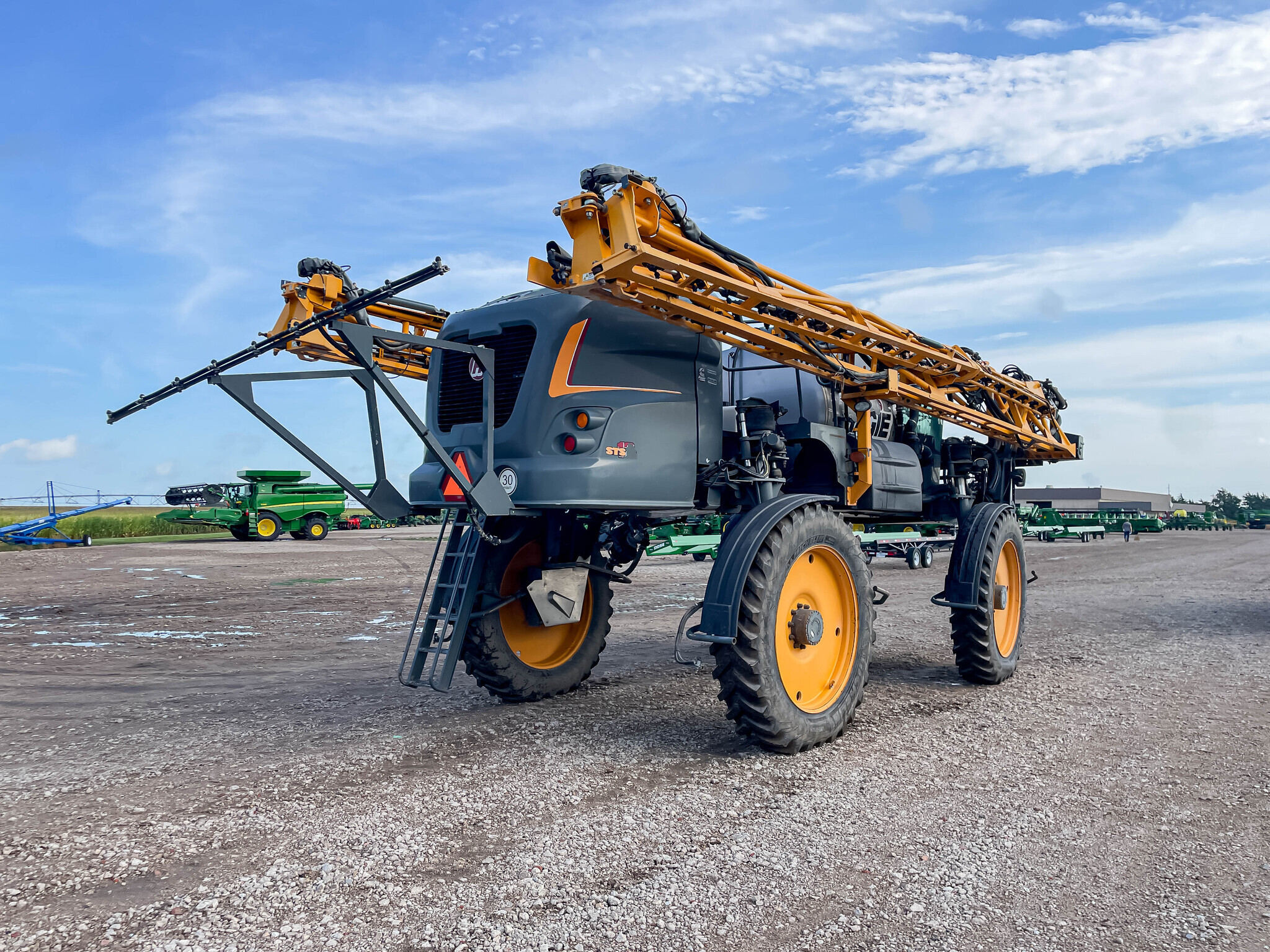 2014 Hagie STS12i Self-Propelled Sprayer