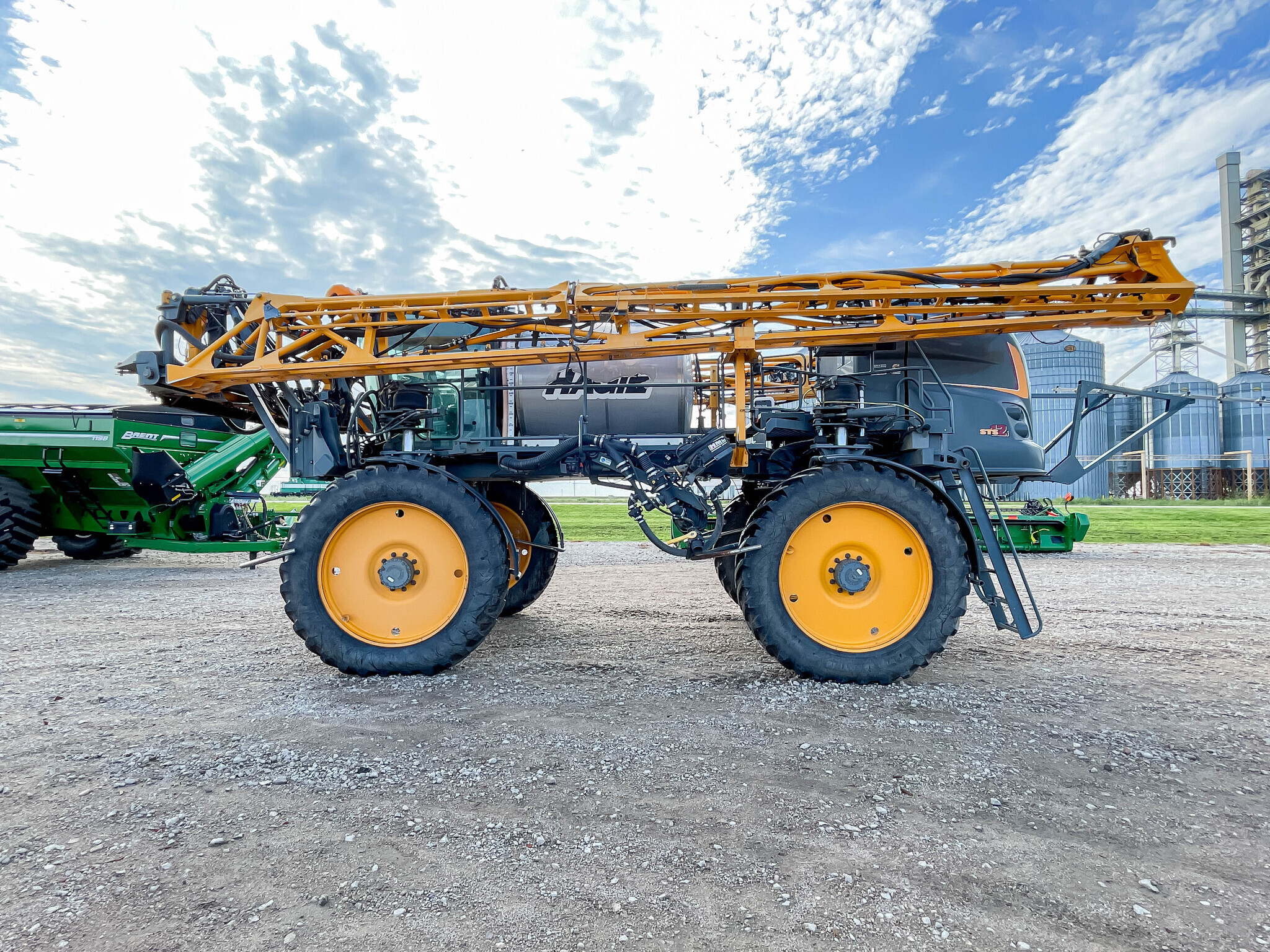 2014 Hagie STS12i Self-Propelled Sprayer