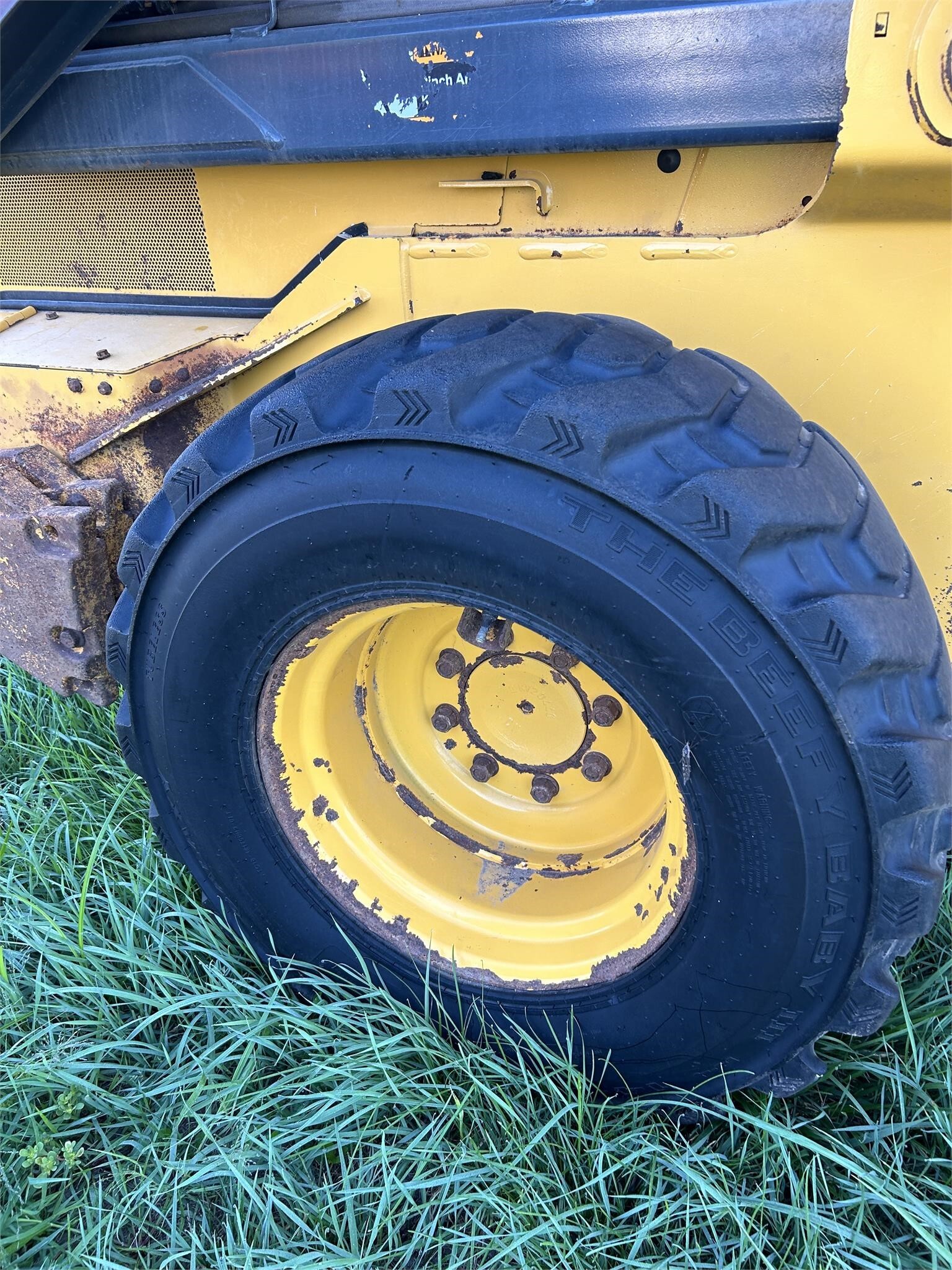 2020 Deere 330G Skid Steer