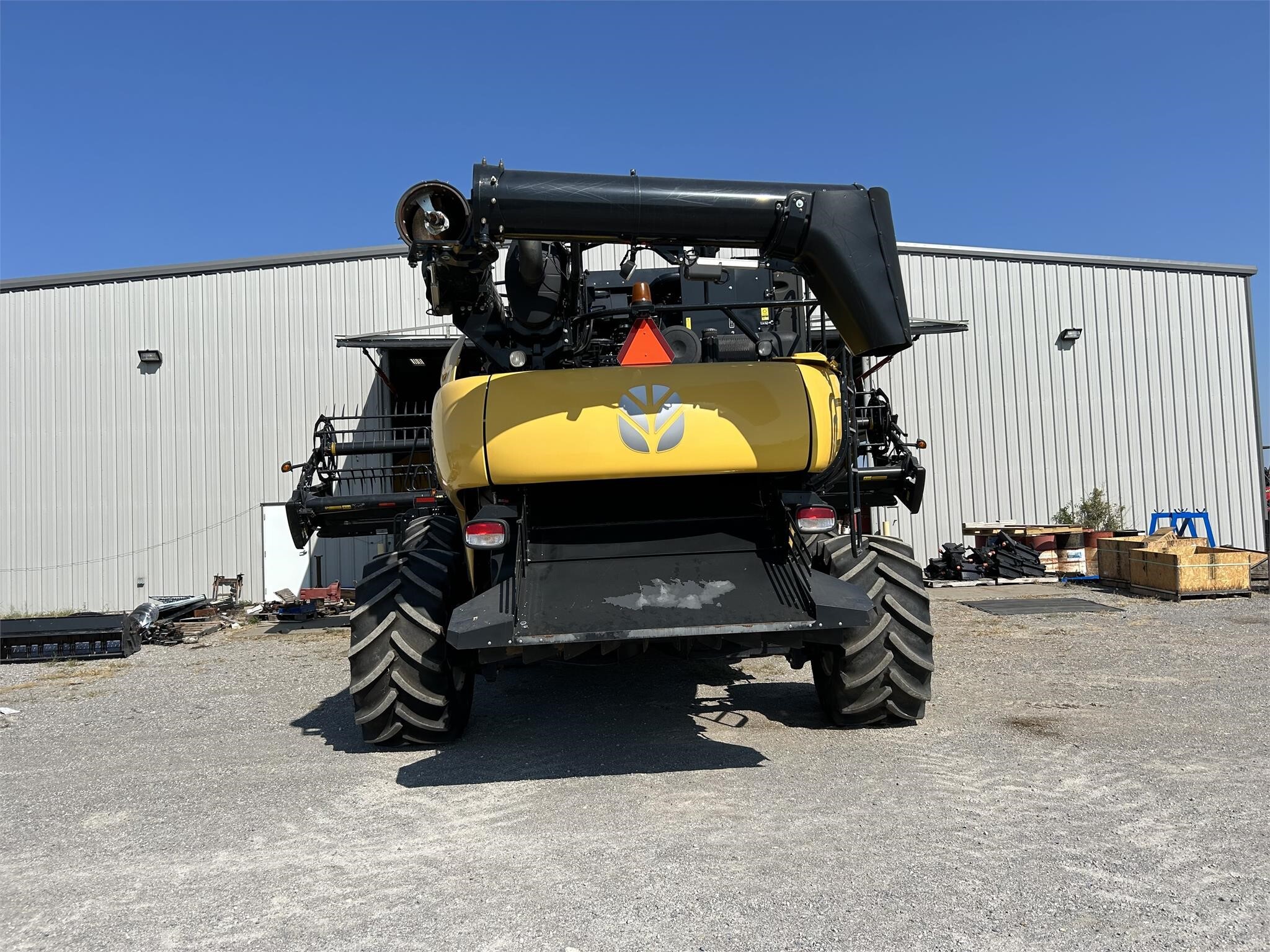 2020 New Holland CR8.90 Combine