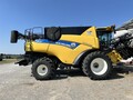 2020 New Holland CR8.90 Combine