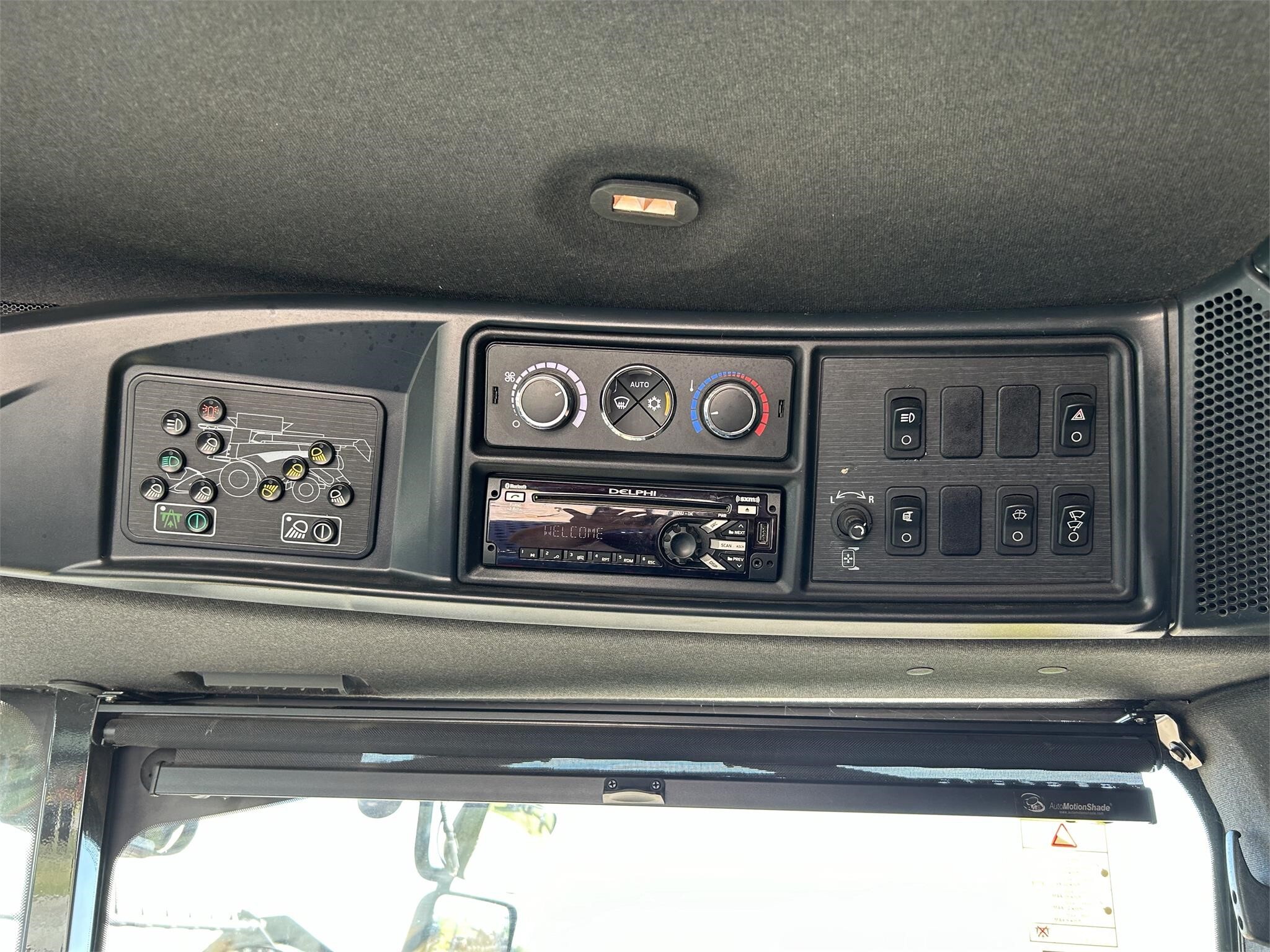 2020 New Holland CR8.90 Combine