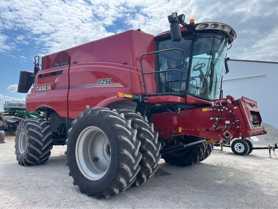 2022 Case IH 8250 Combine