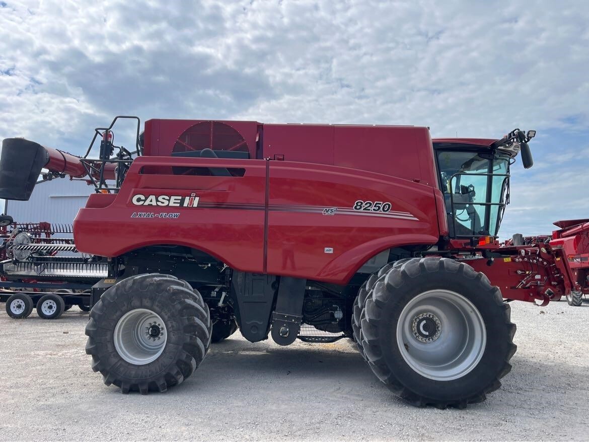 2022 Case IH 8250 Combine