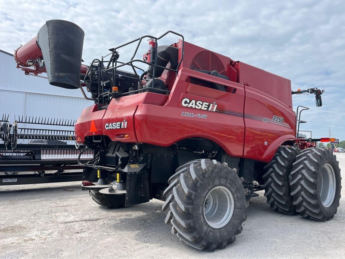 2022 Case IH 8250 Combine