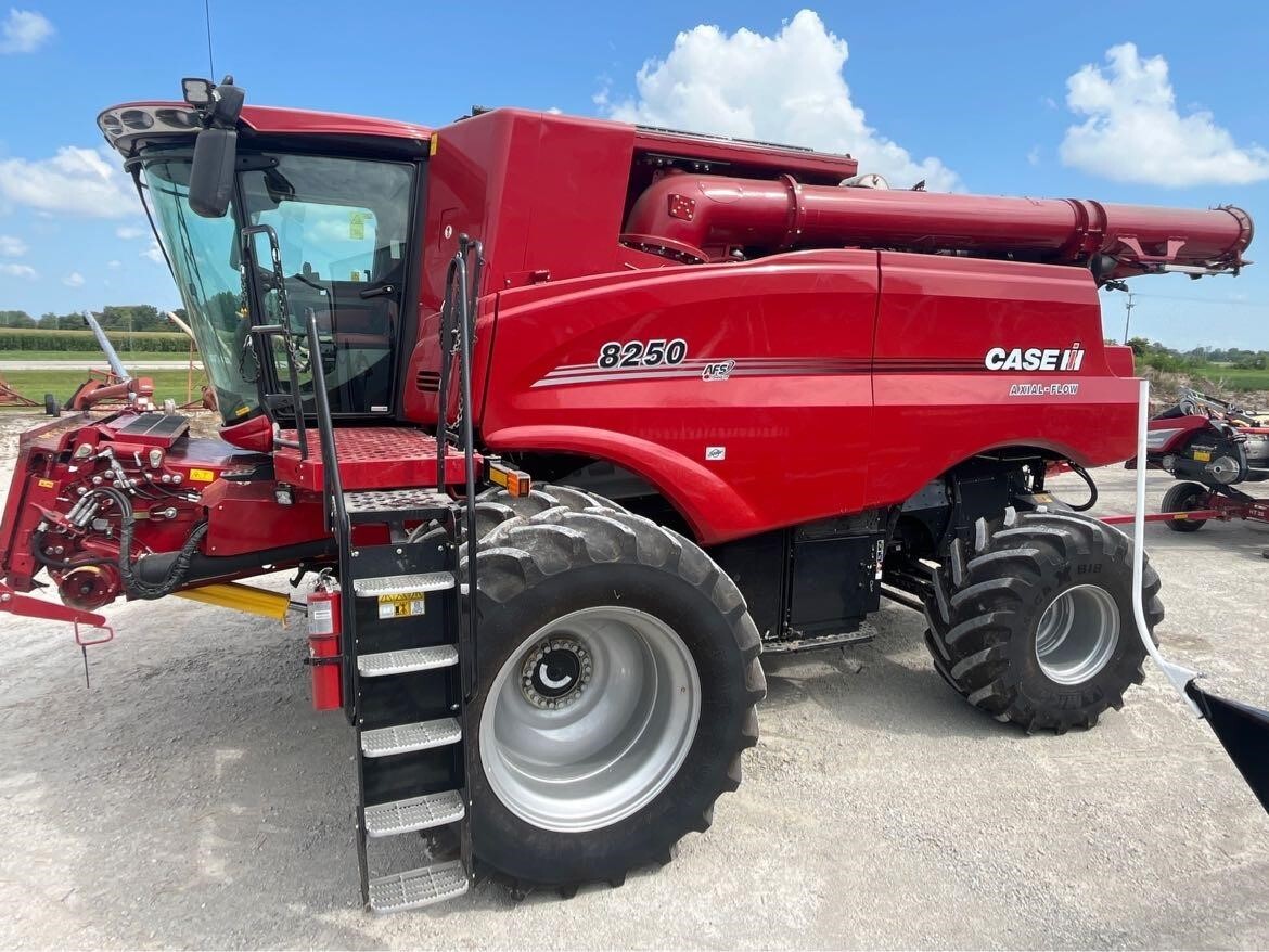 2022 Case IH 8250 Combine