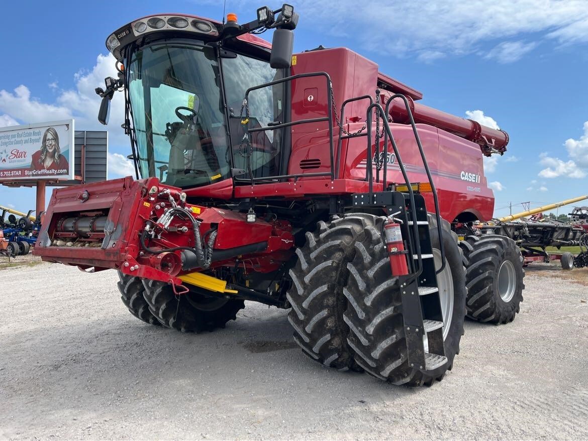 2022 Case IH 8250 Combine