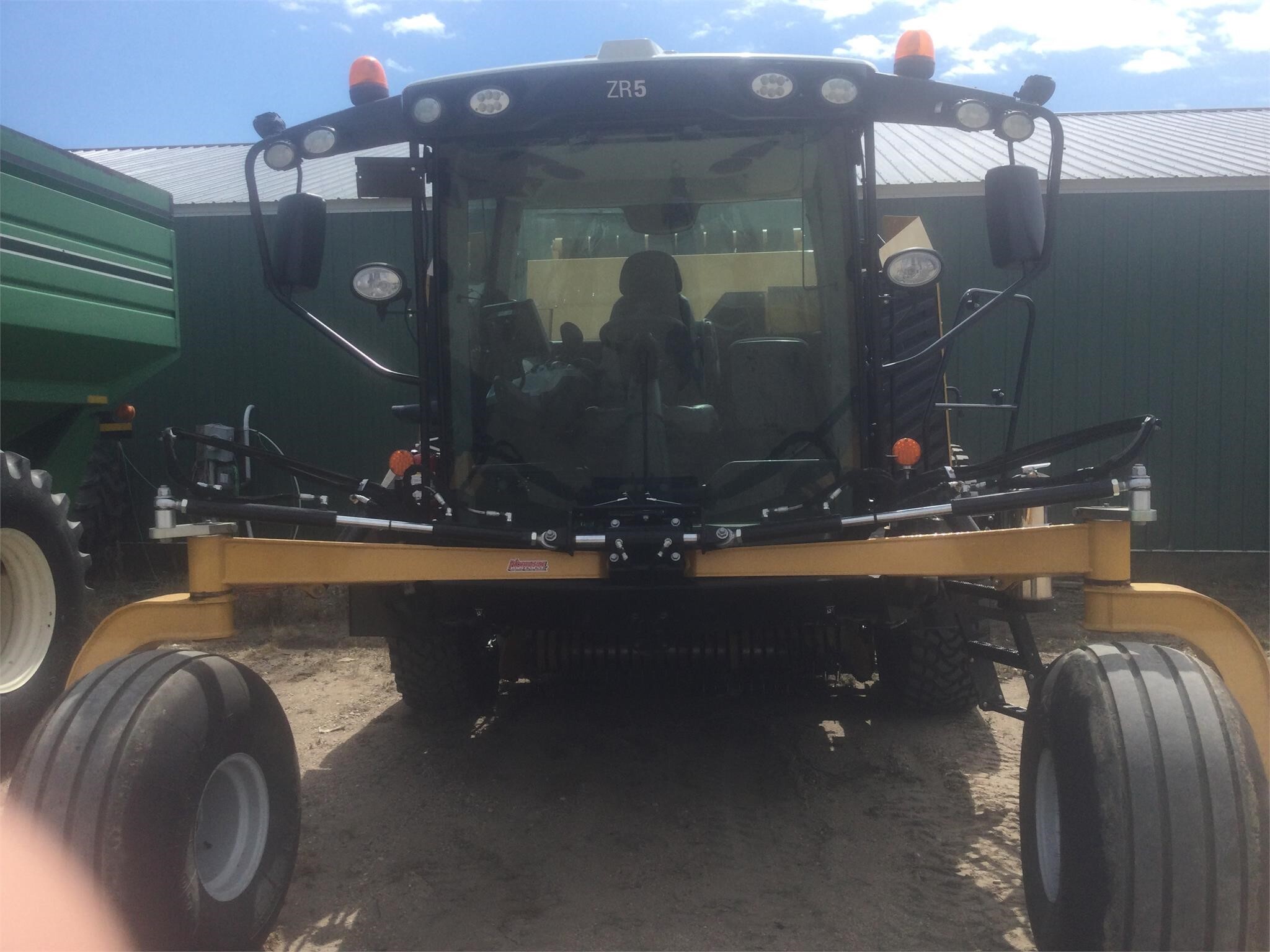 2023 Vermeer ZR5-1200 Round Baler