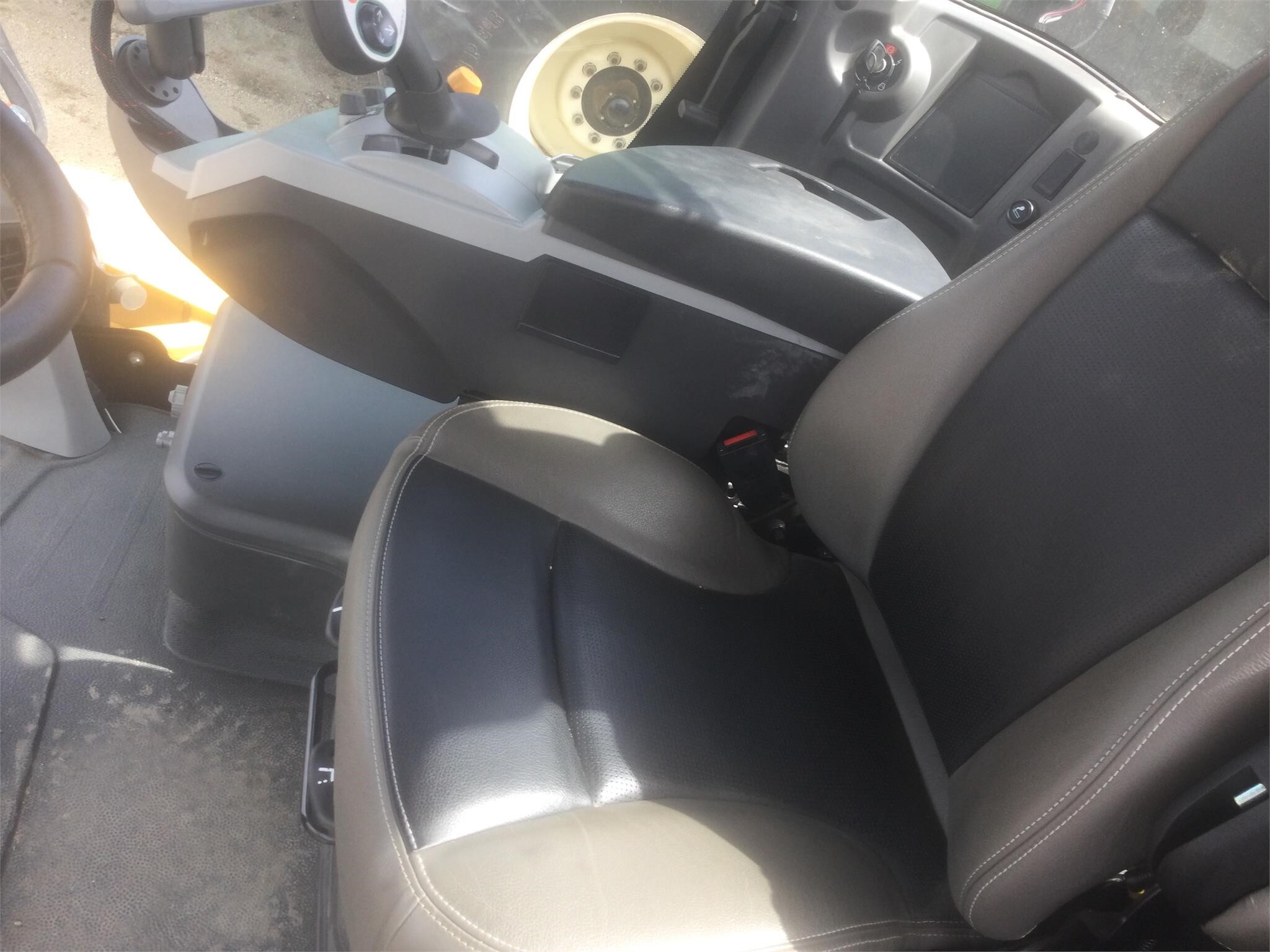 2023 Vermeer ZR5-1200 Round Baler