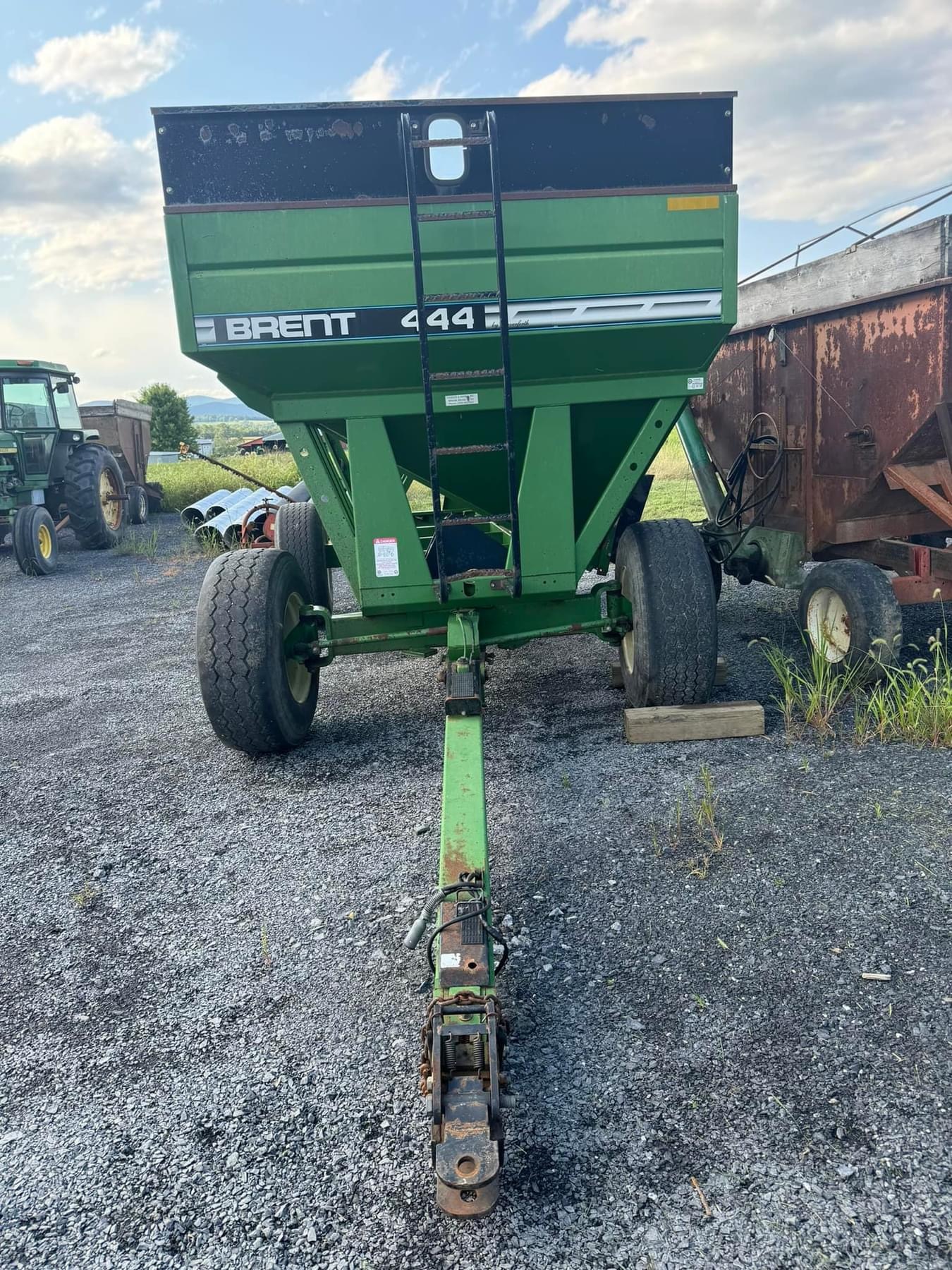  Brent 444 Gravity Wagon