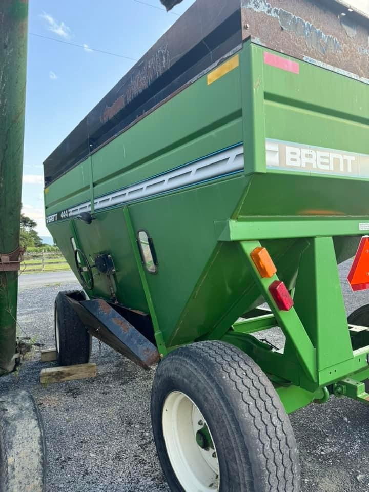  Brent 444 Gravity Wagon