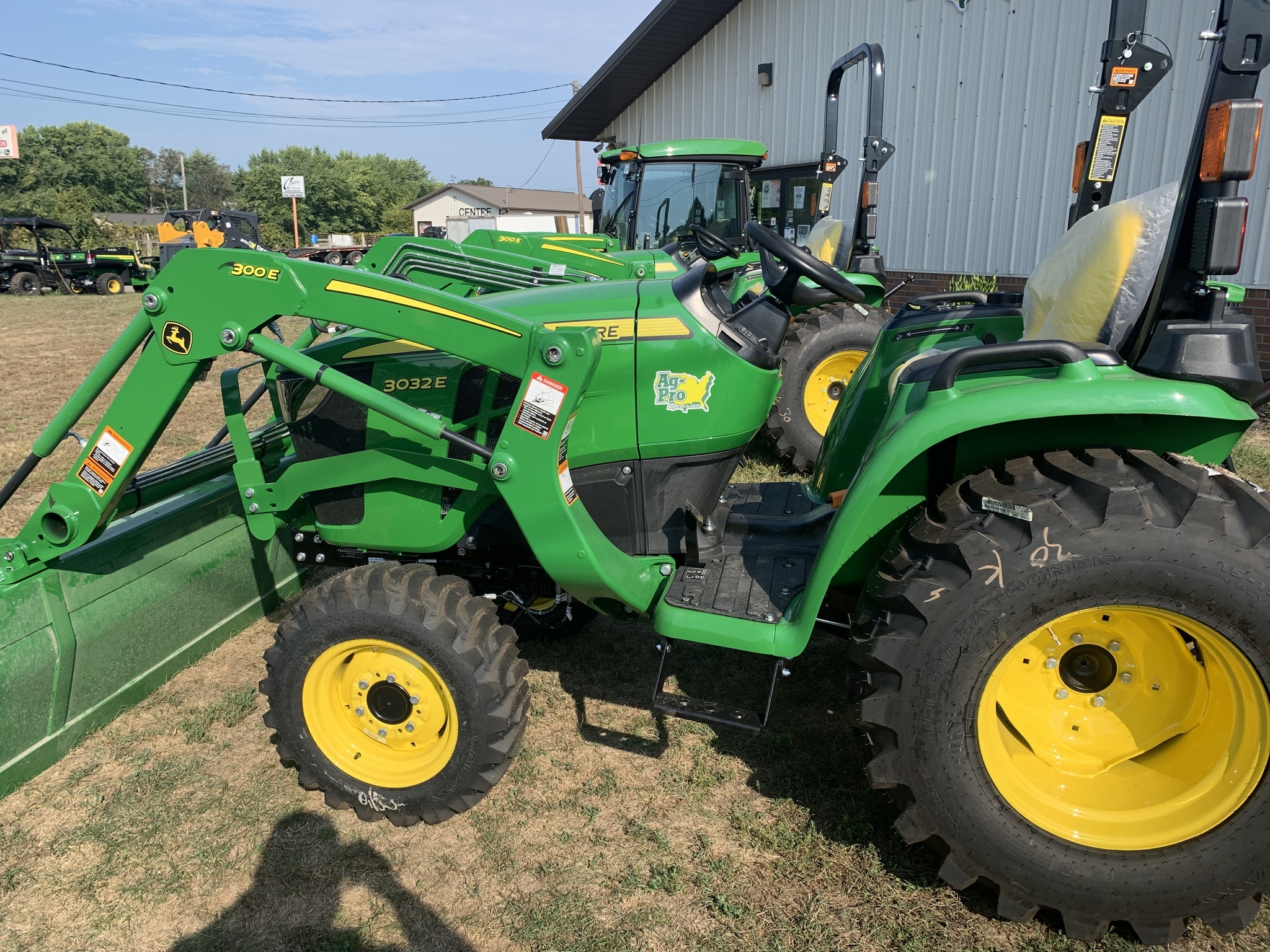 2024 John Deere 3032E Tractor