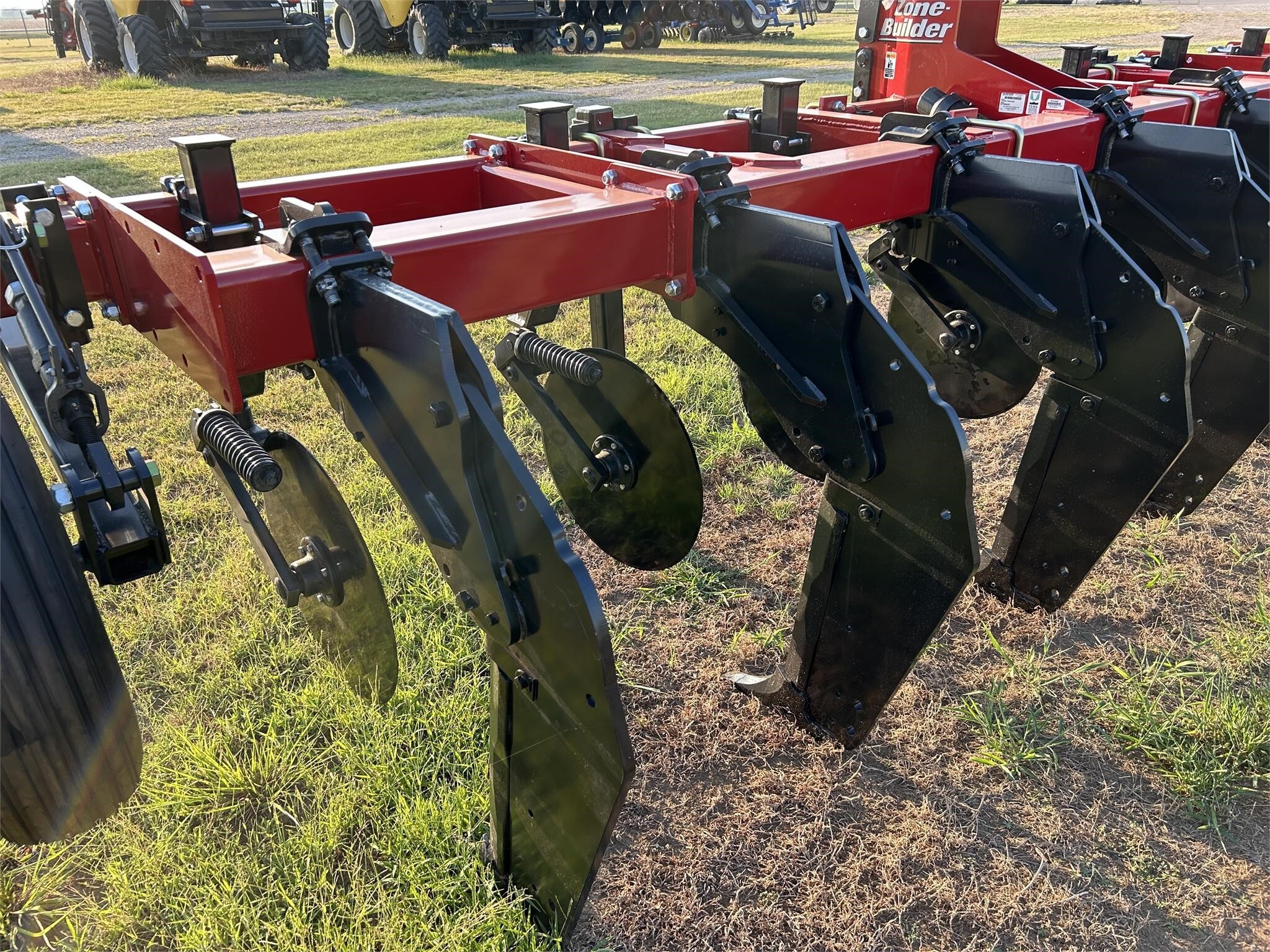 2024 Unverferth Zone-Builder 112 In-Line Ripper