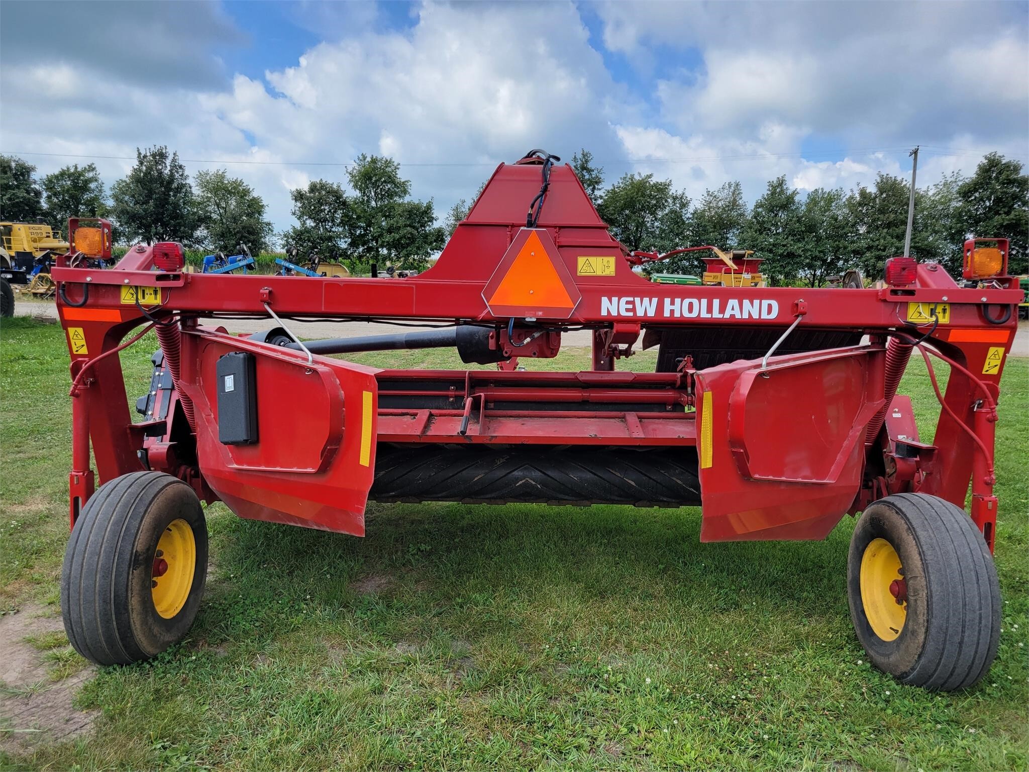 2015 New Holland 313 Mower Conditioner