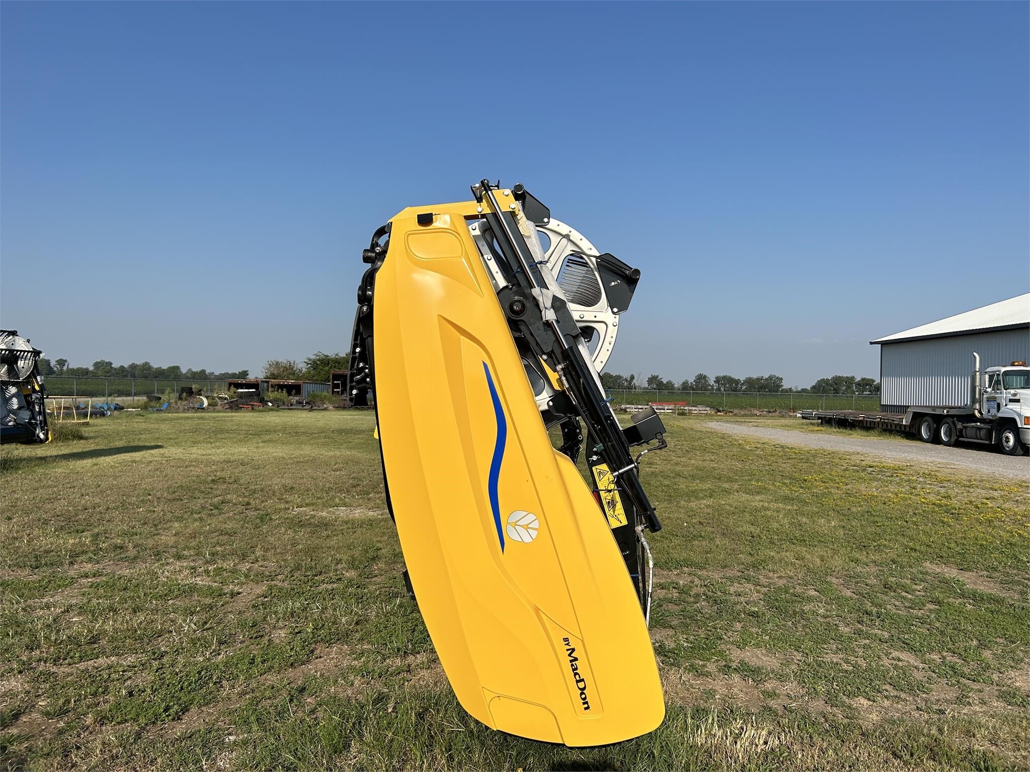 2024 MacDon FD240 Platform