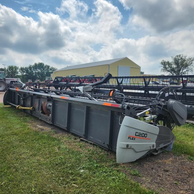 2010 Gleaner 8200 Platform