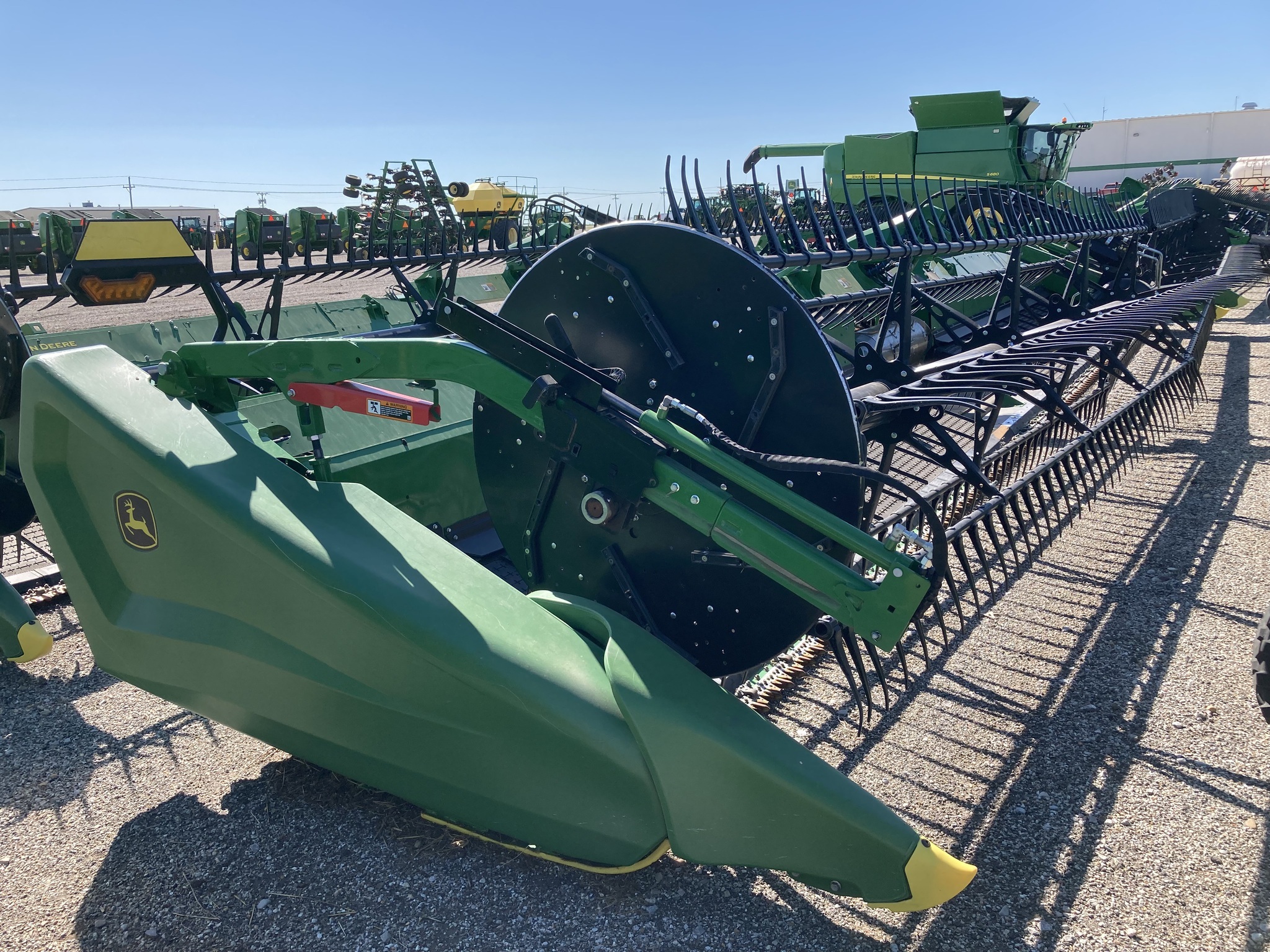 2023 John Deere HD40F Platform