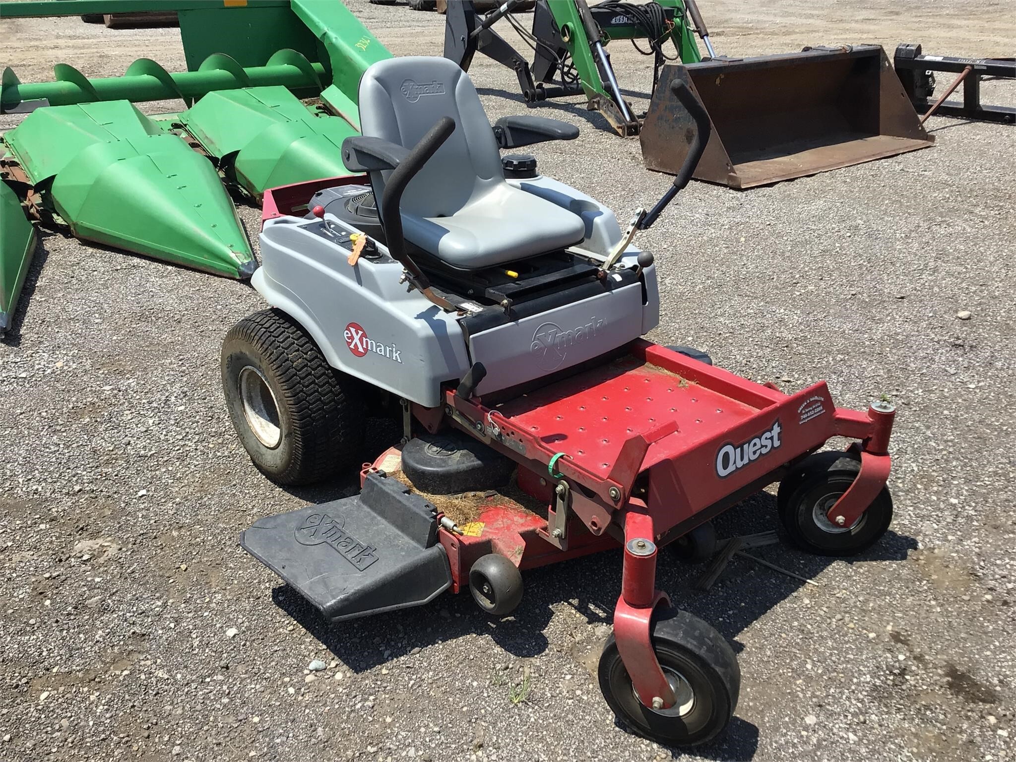  Exmark QST22BE482 Lawn Mower