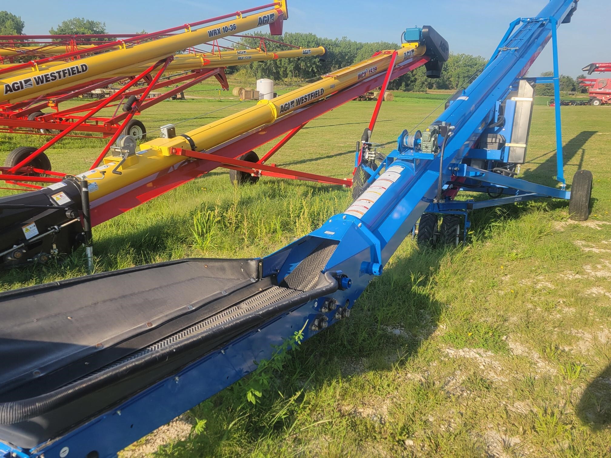2021 Brandt 1547LP+ Augers and Conveyor