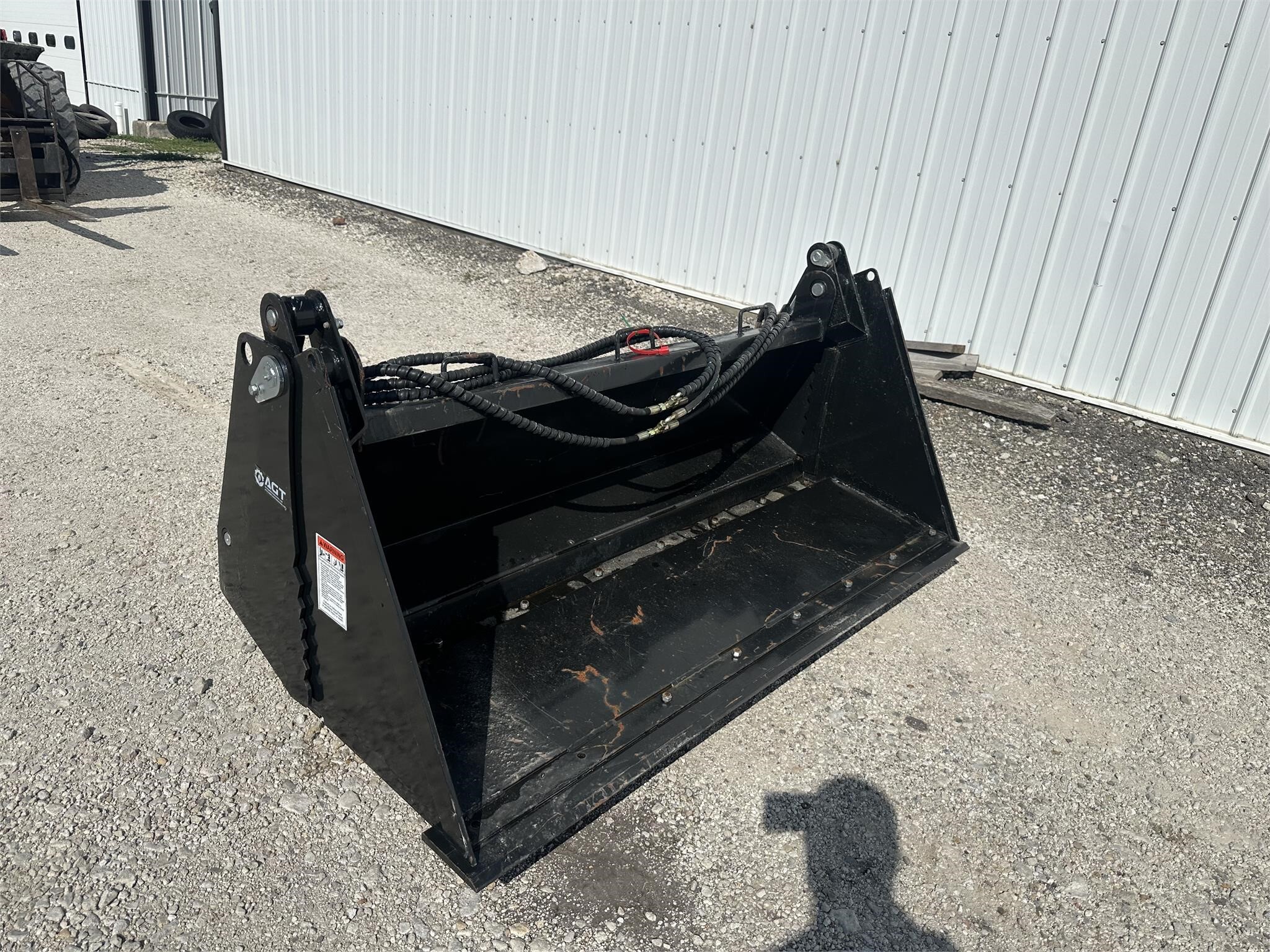 2023 Top Cat 4IN1BCT Front End Loader