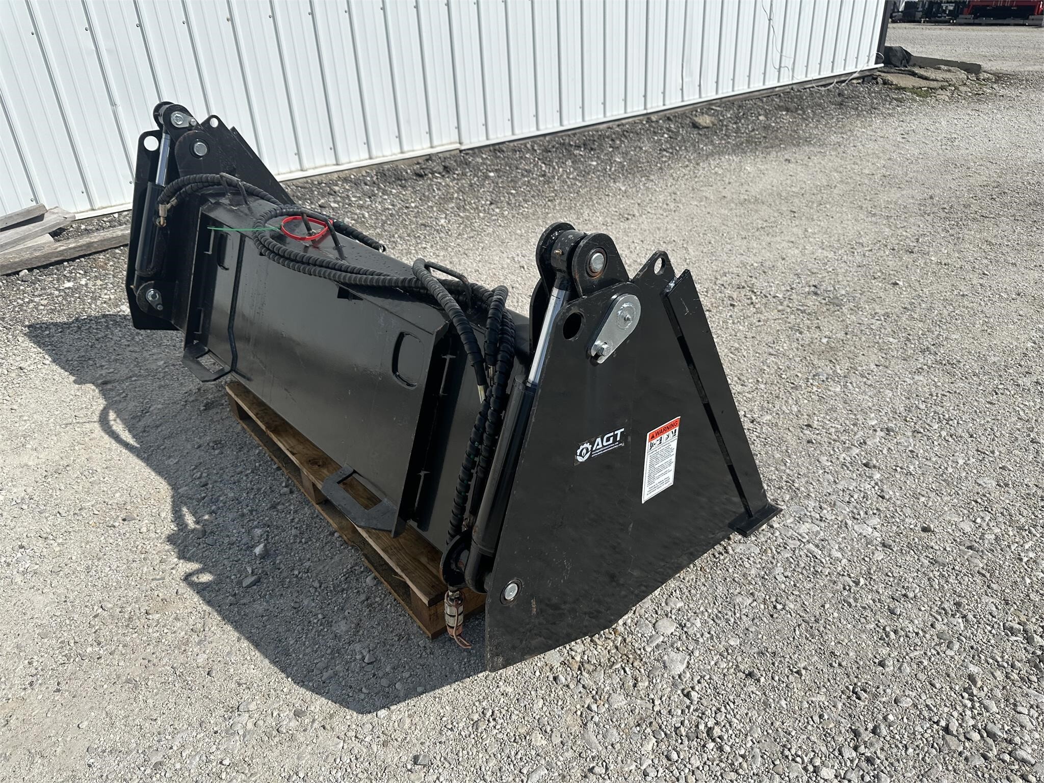2023 Top Cat 4IN1BCT Front End Loader