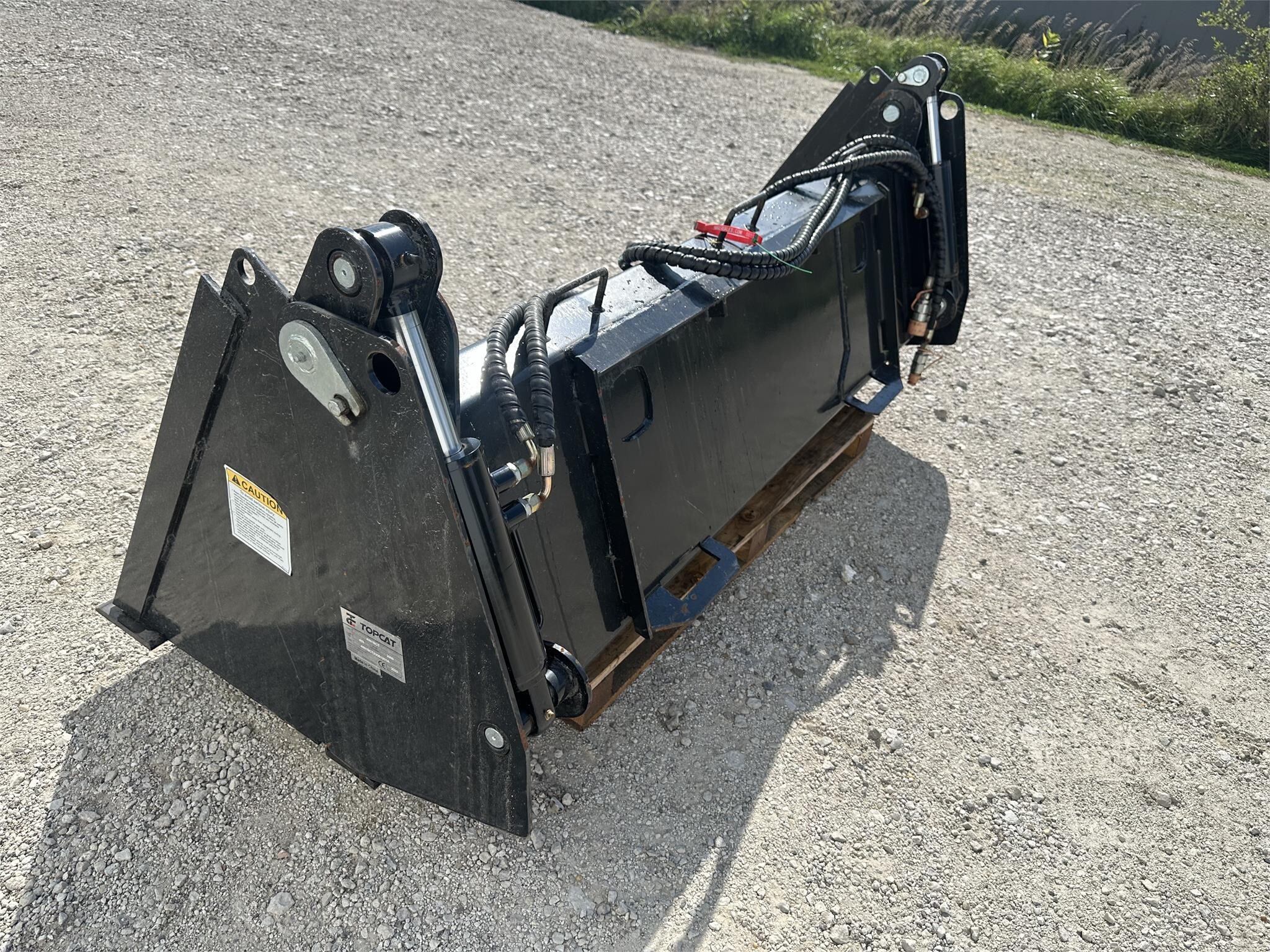 2023 Top Cat 4IN1BCT Front End Loader