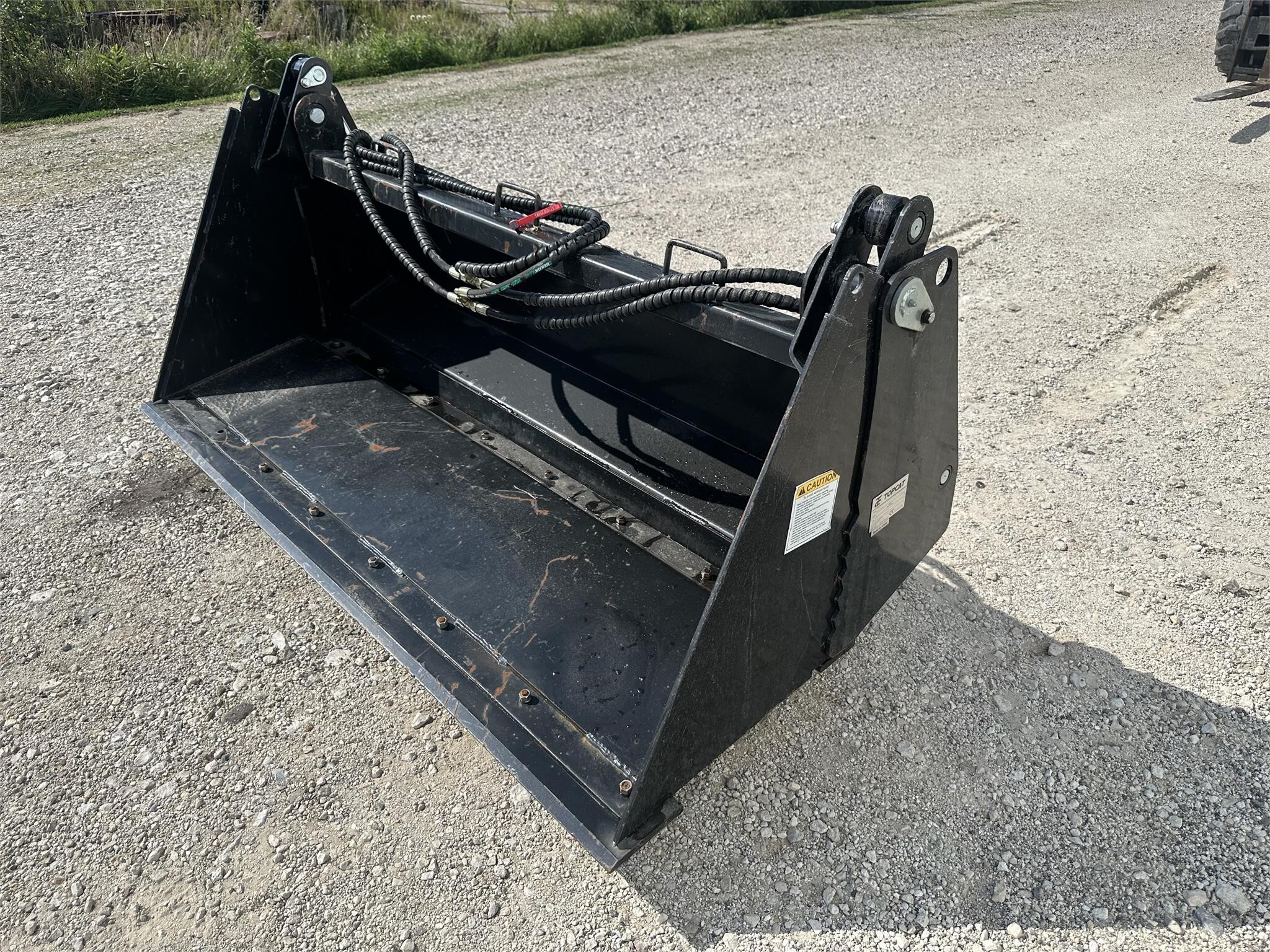 2023 Top Cat 4IN1BCT Front End Loader